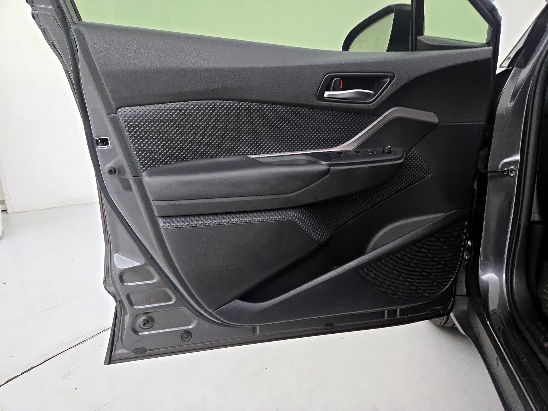 Thumbnail: 2020 Toyota C-HR - 12