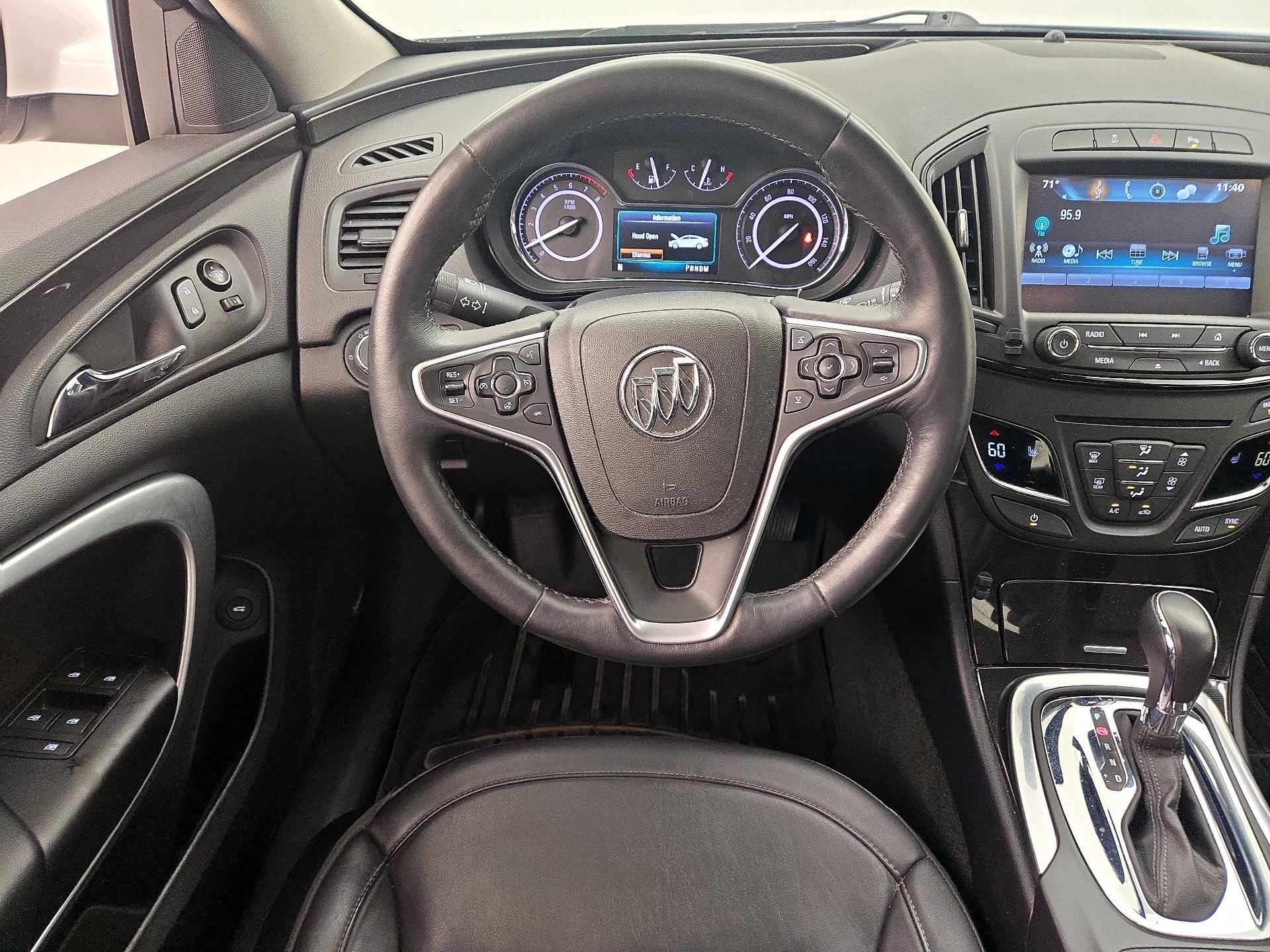 Thumbnail: 2016 Buick Regal - 10