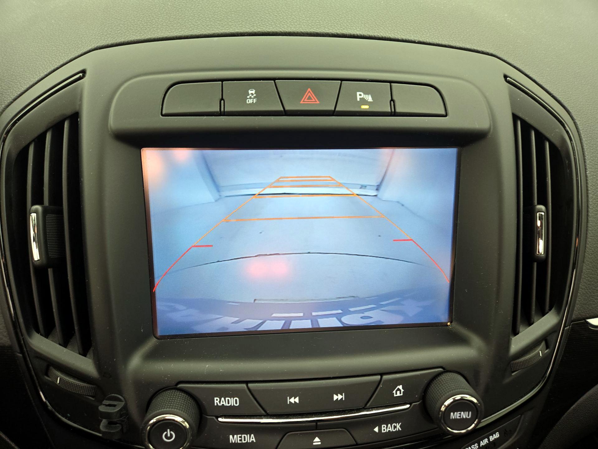 Thumbnail: 2016 Buick Regal - 14