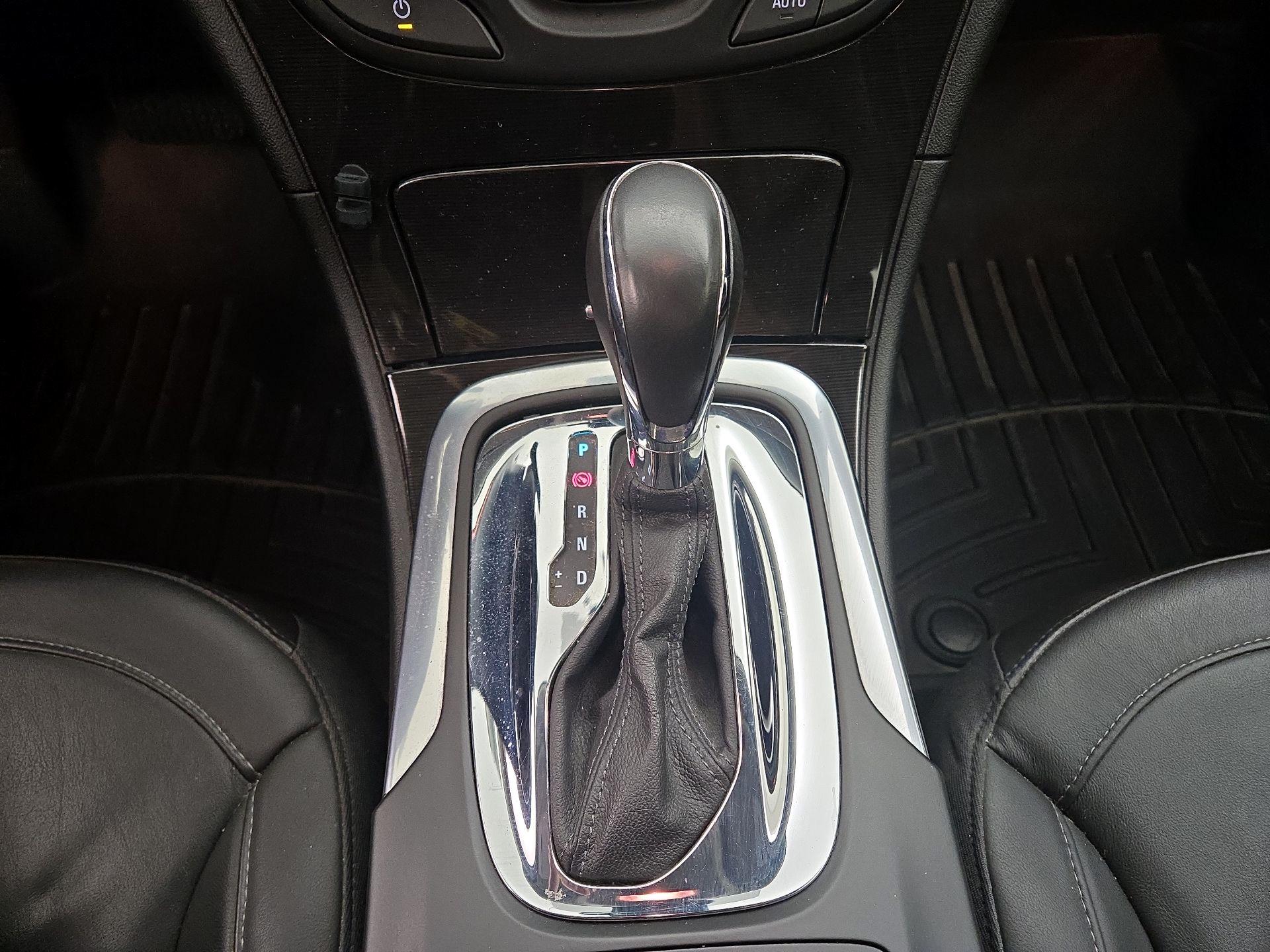 Thumbnail: 2016 Buick Regal - 17