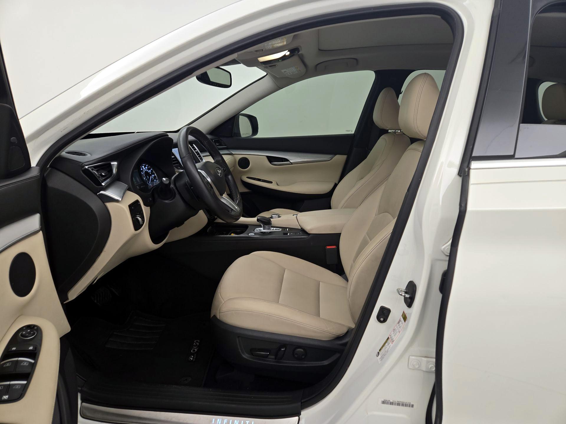 Thumbnail: 2020 INFINITI QX50 - 11