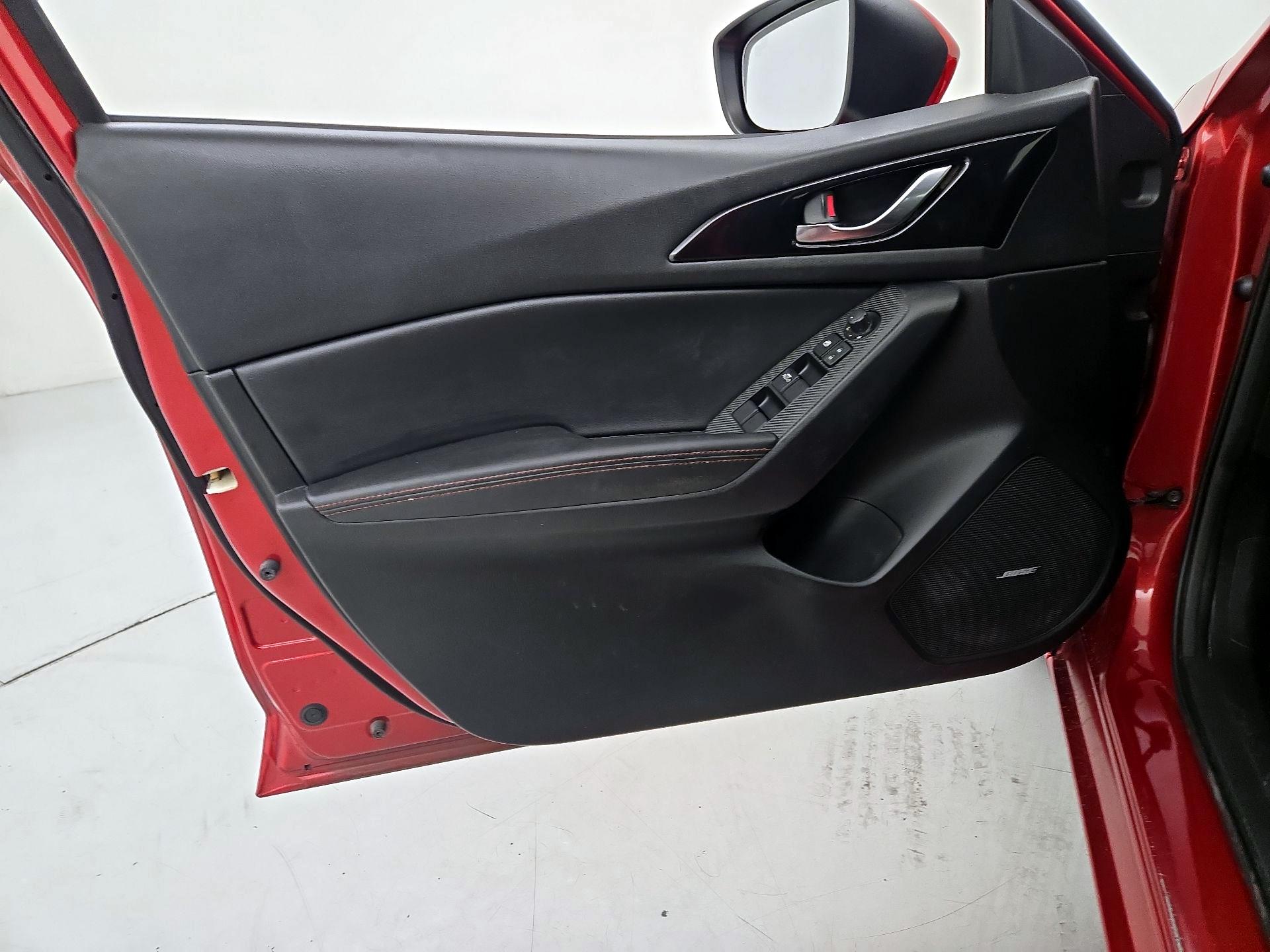Thumbnail: 2016 Mazda Mazda3 - 12