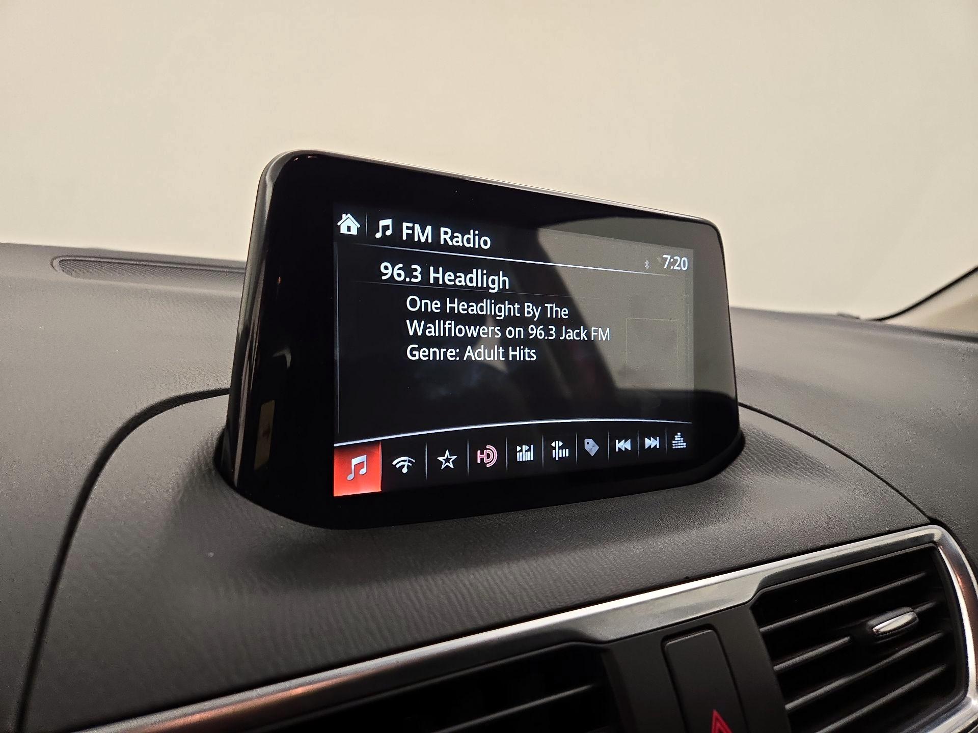 Thumbnail: 2016 Mazda Mazda3 - 15
