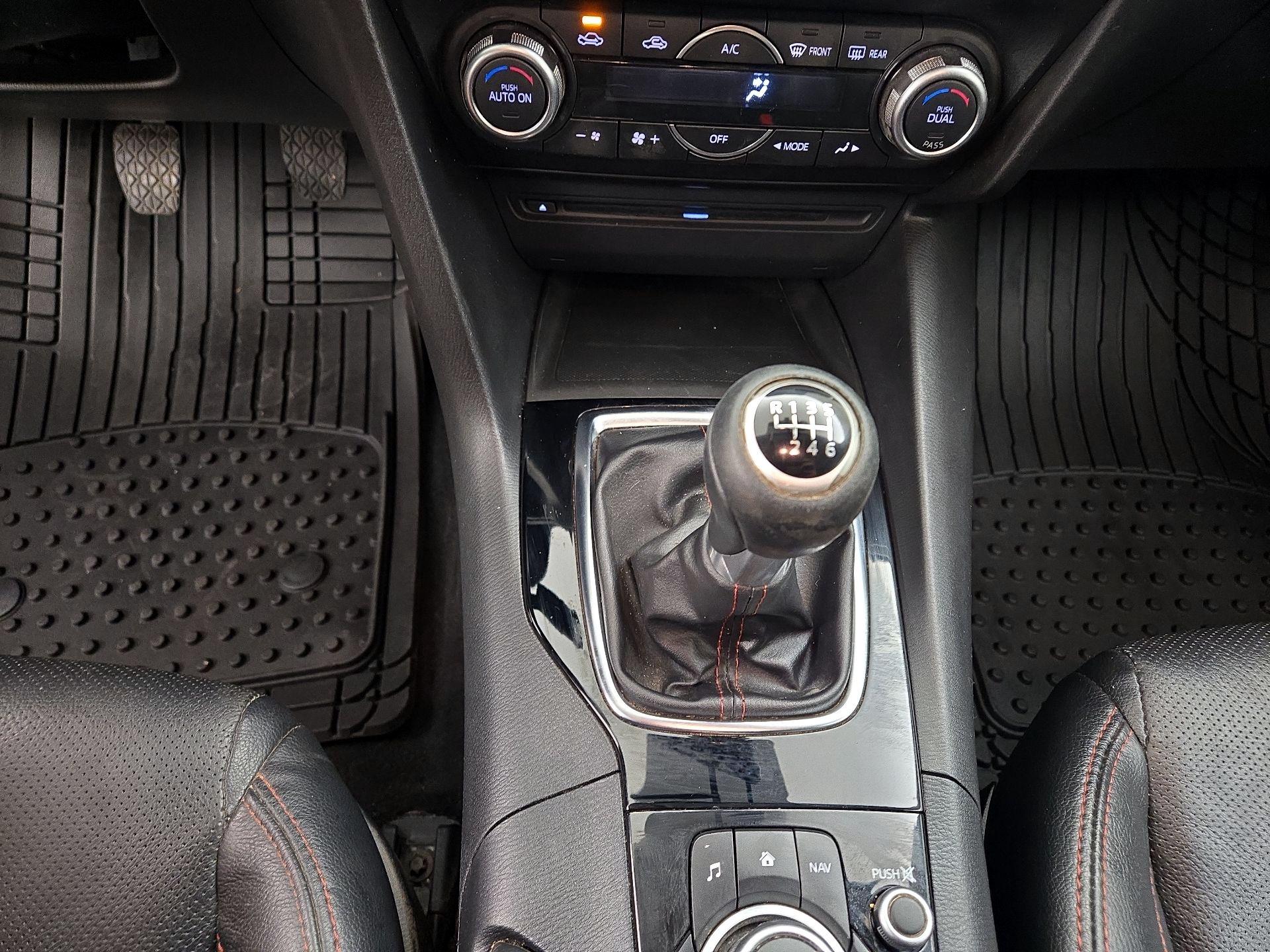 Thumbnail: 2016 Mazda Mazda3 - 17