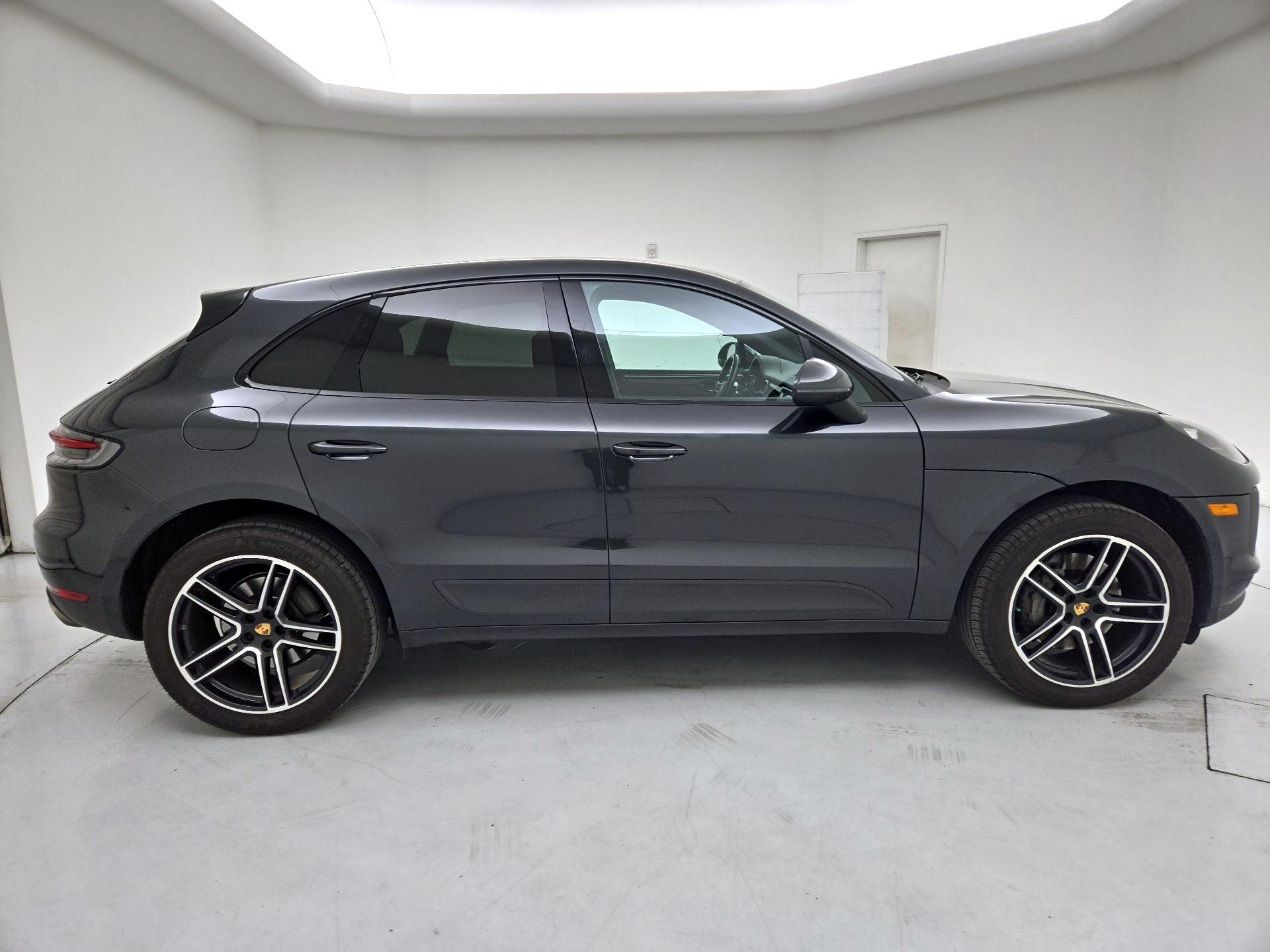 Thumbnail: 2020 Porsche Macan - 4
