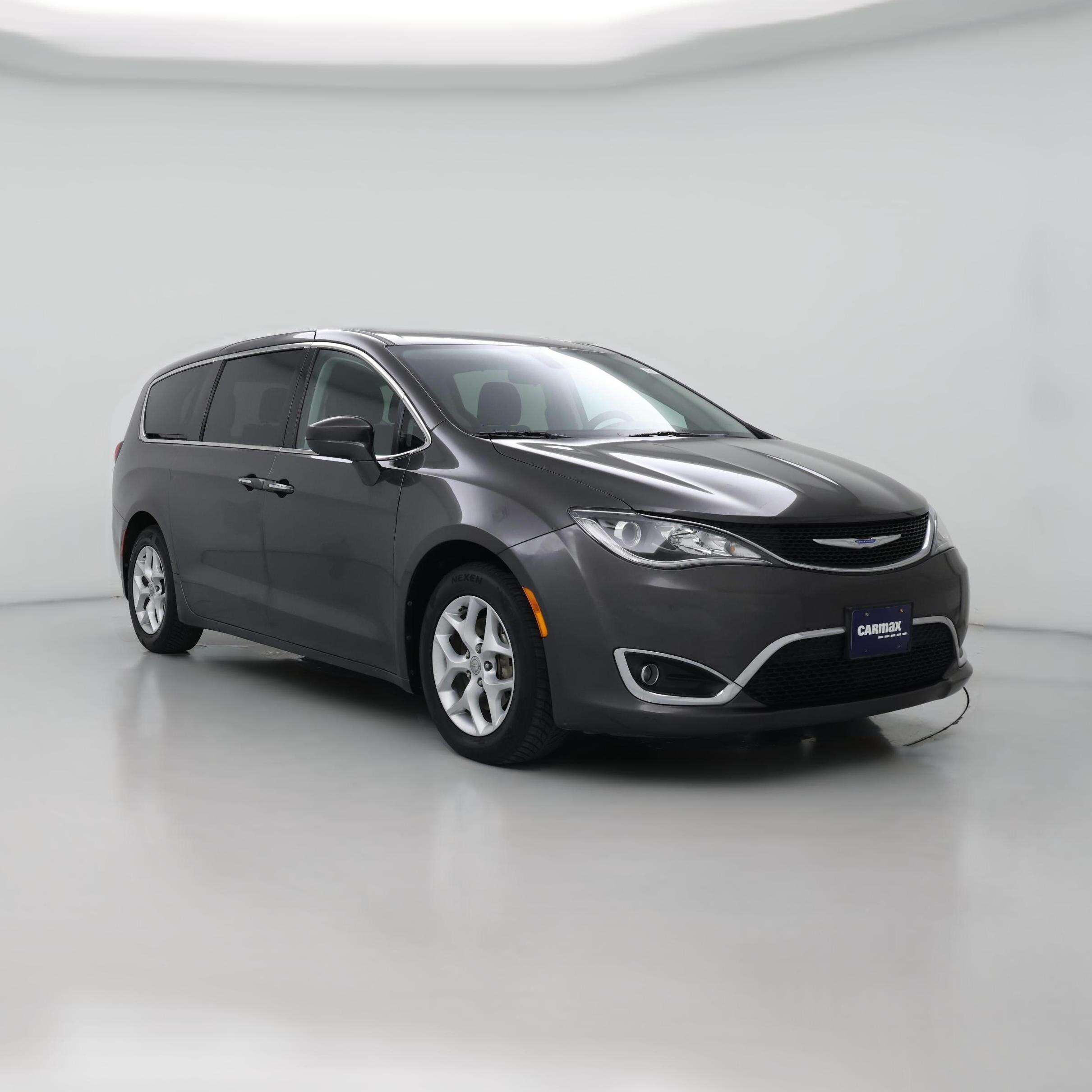 Thumbnail: 2018 Chrysler Pacifica - 1
