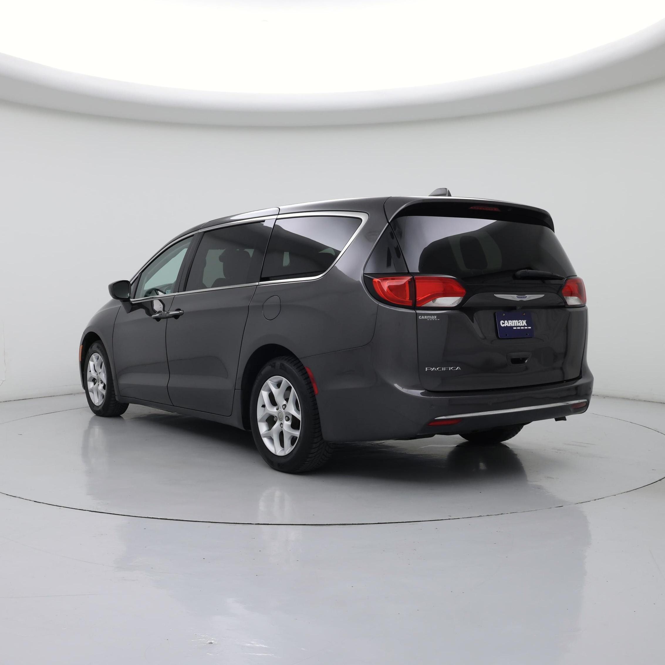 Thumbnail: 2018 Chrysler Pacifica - 2
