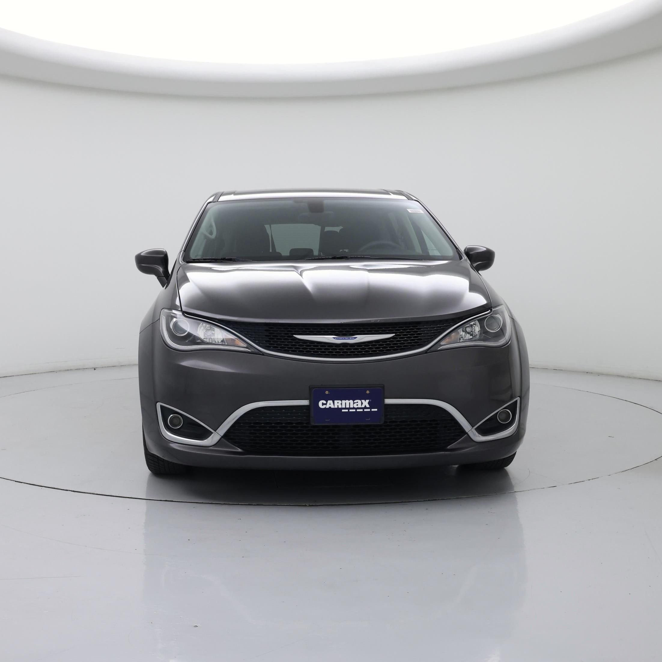 Thumbnail: 2018 Chrysler Pacifica - 5