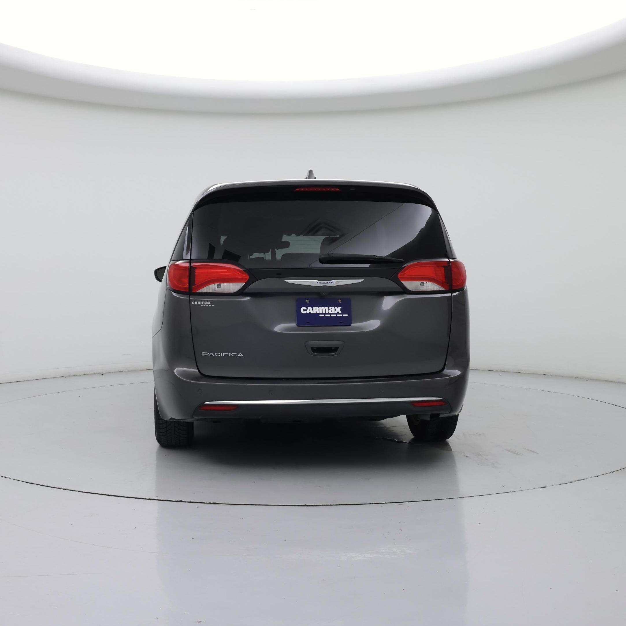 Thumbnail: 2018 Chrysler Pacifica - 6