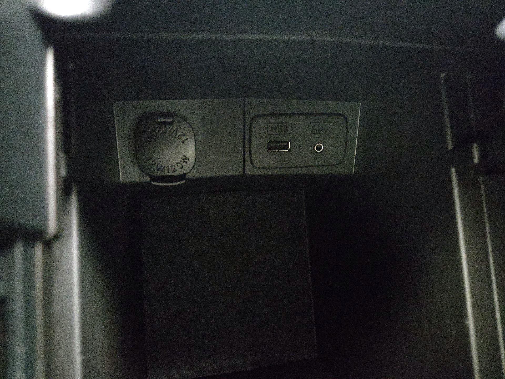 Thumbnail: 2015 Subaru Forester - 18