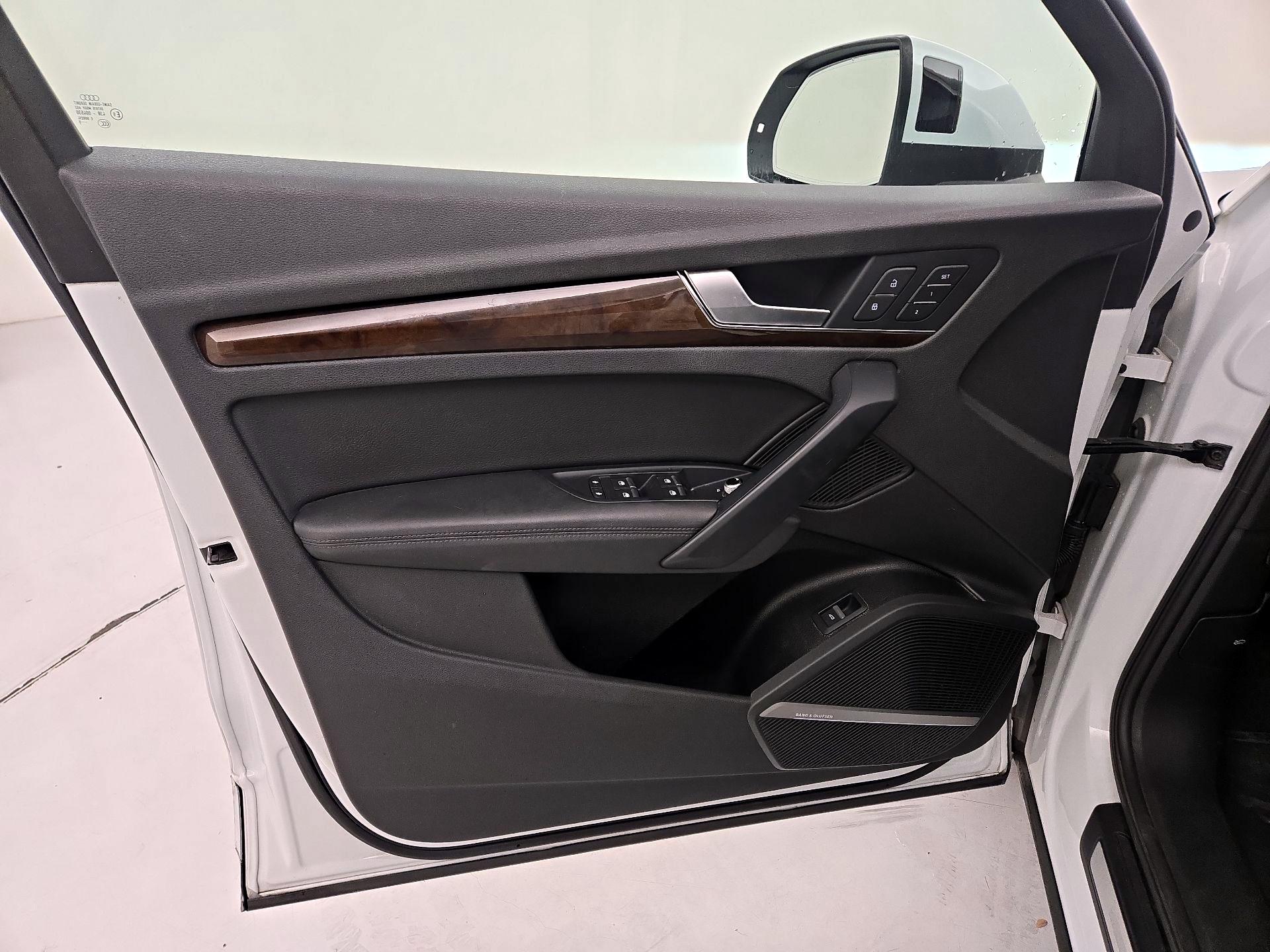 Thumbnail: 2019 Audi Q5 - 10