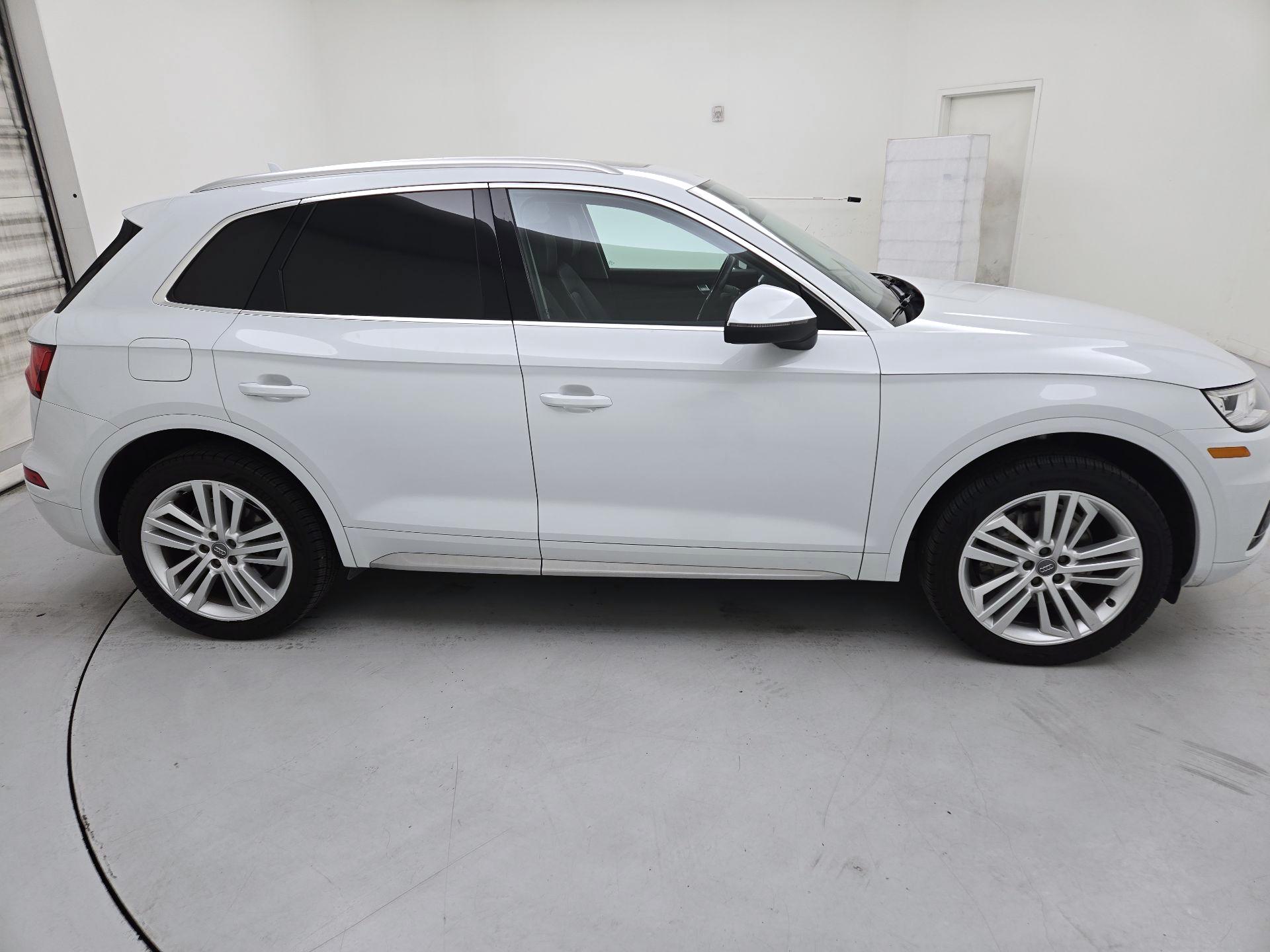 Thumbnail: 2019 Audi Q5 - 4