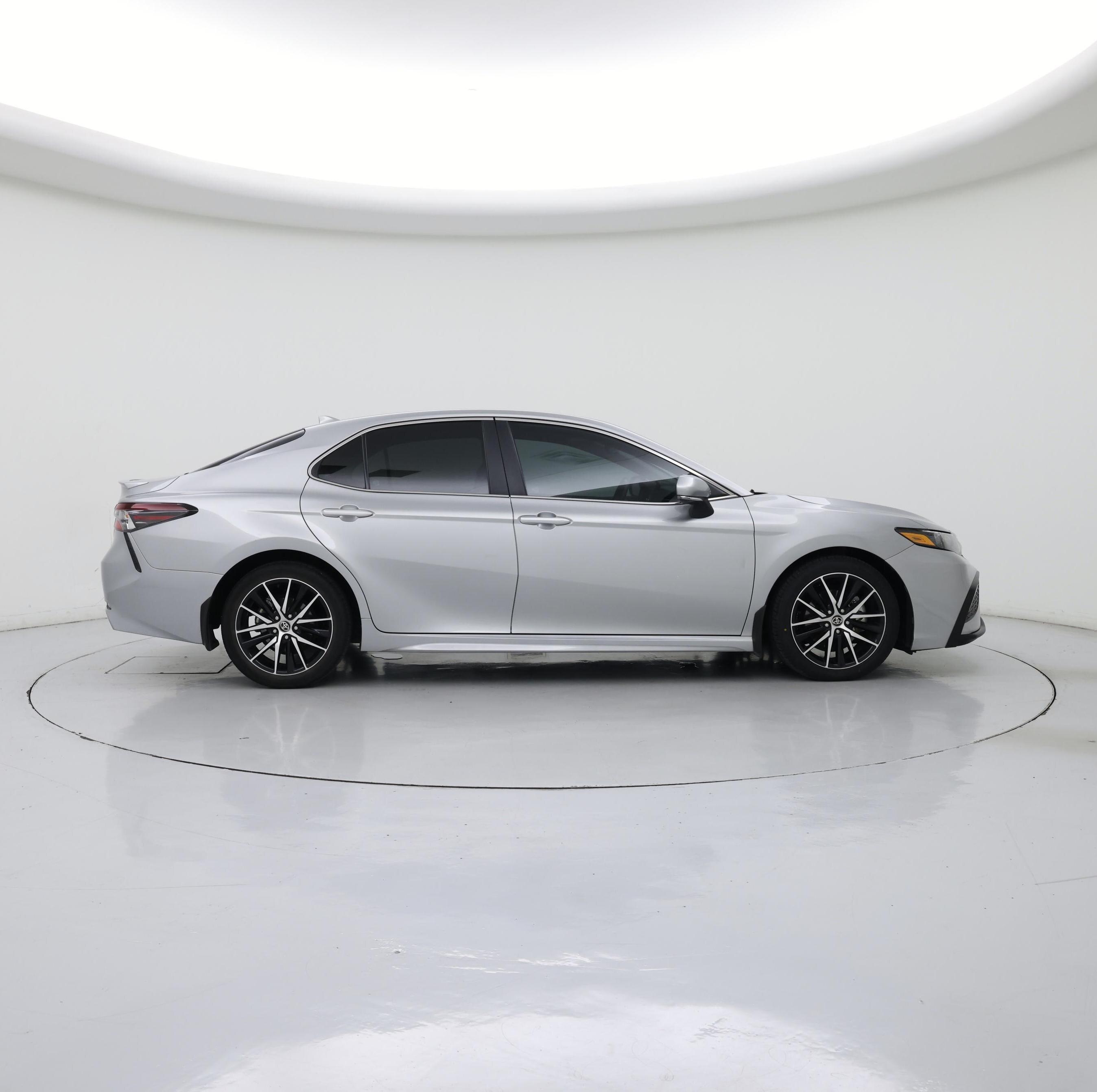 Thumbnail: 2023 Toyota Camry - 7