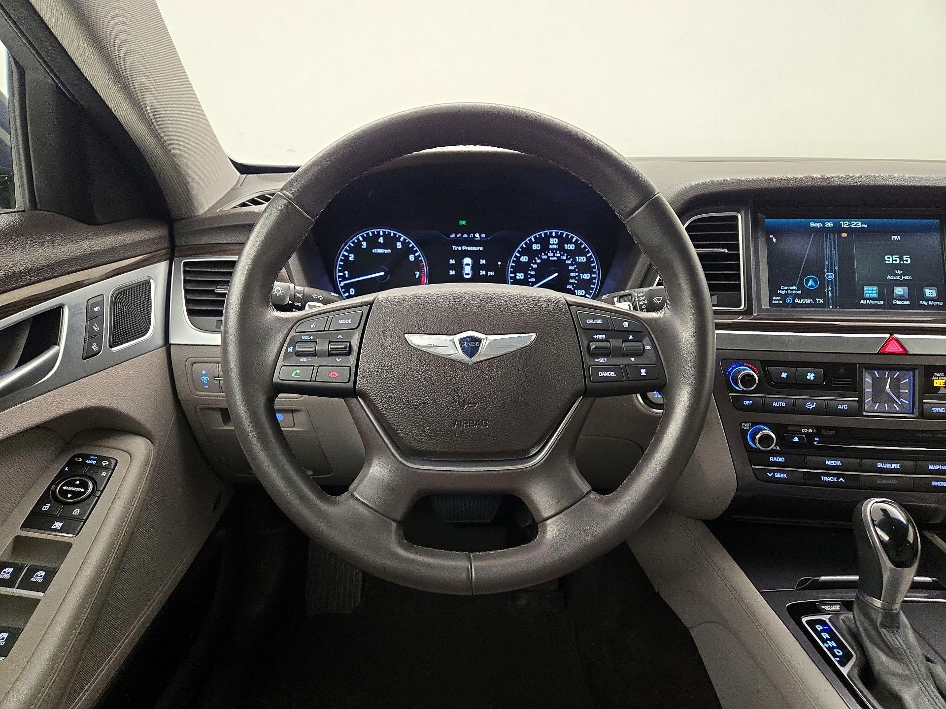 Thumbnail: 2015 Hyundai Genesis - 10