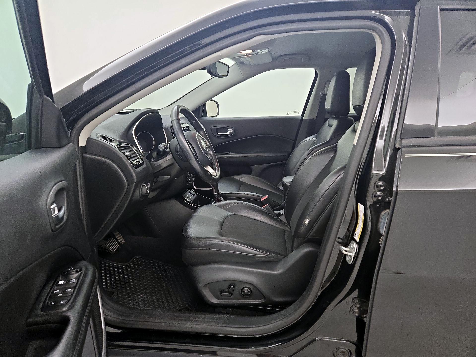 Thumbnail: 2019 Jeep Compass - 11