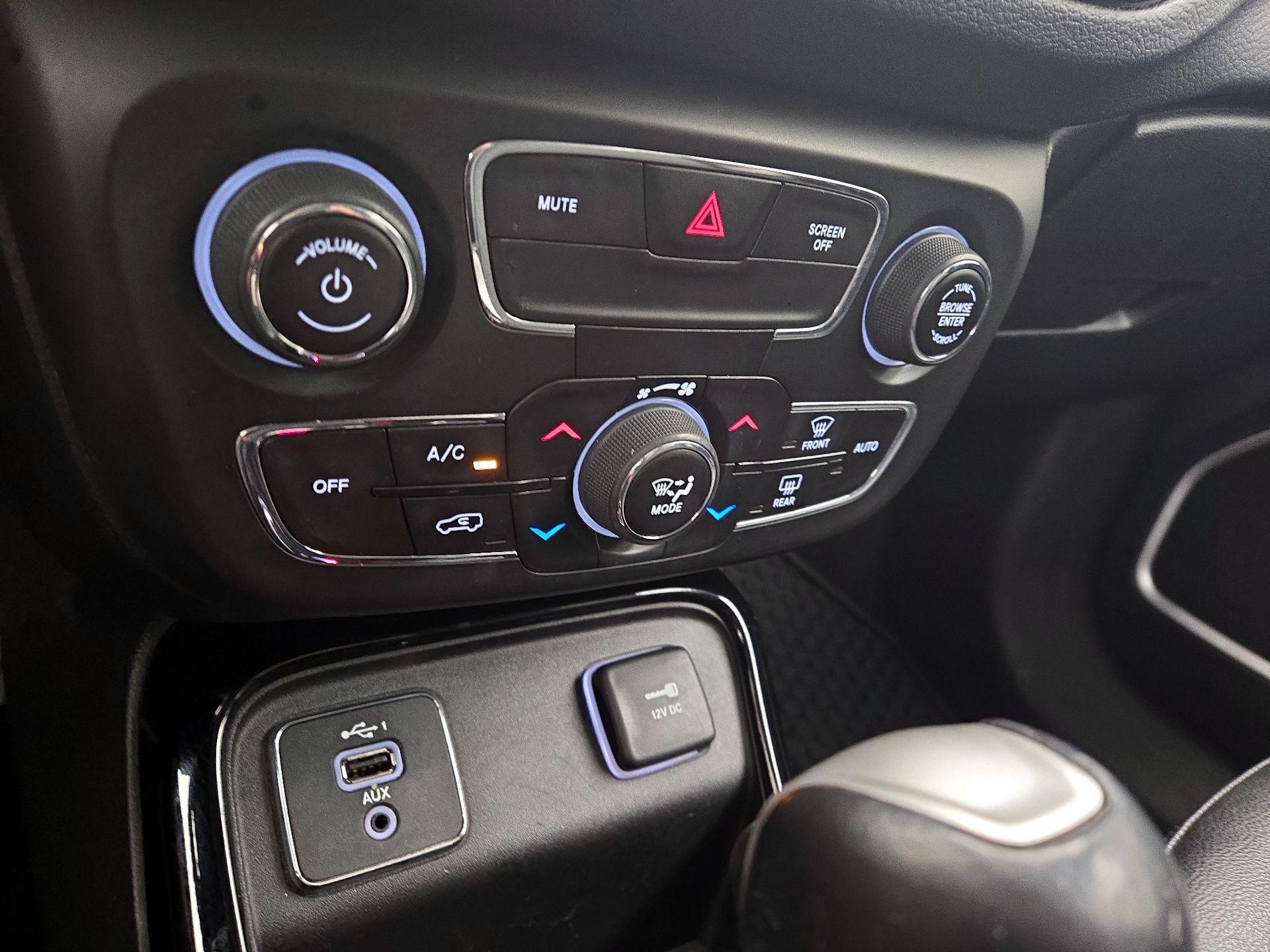 Thumbnail: 2019 Jeep Compass - 16