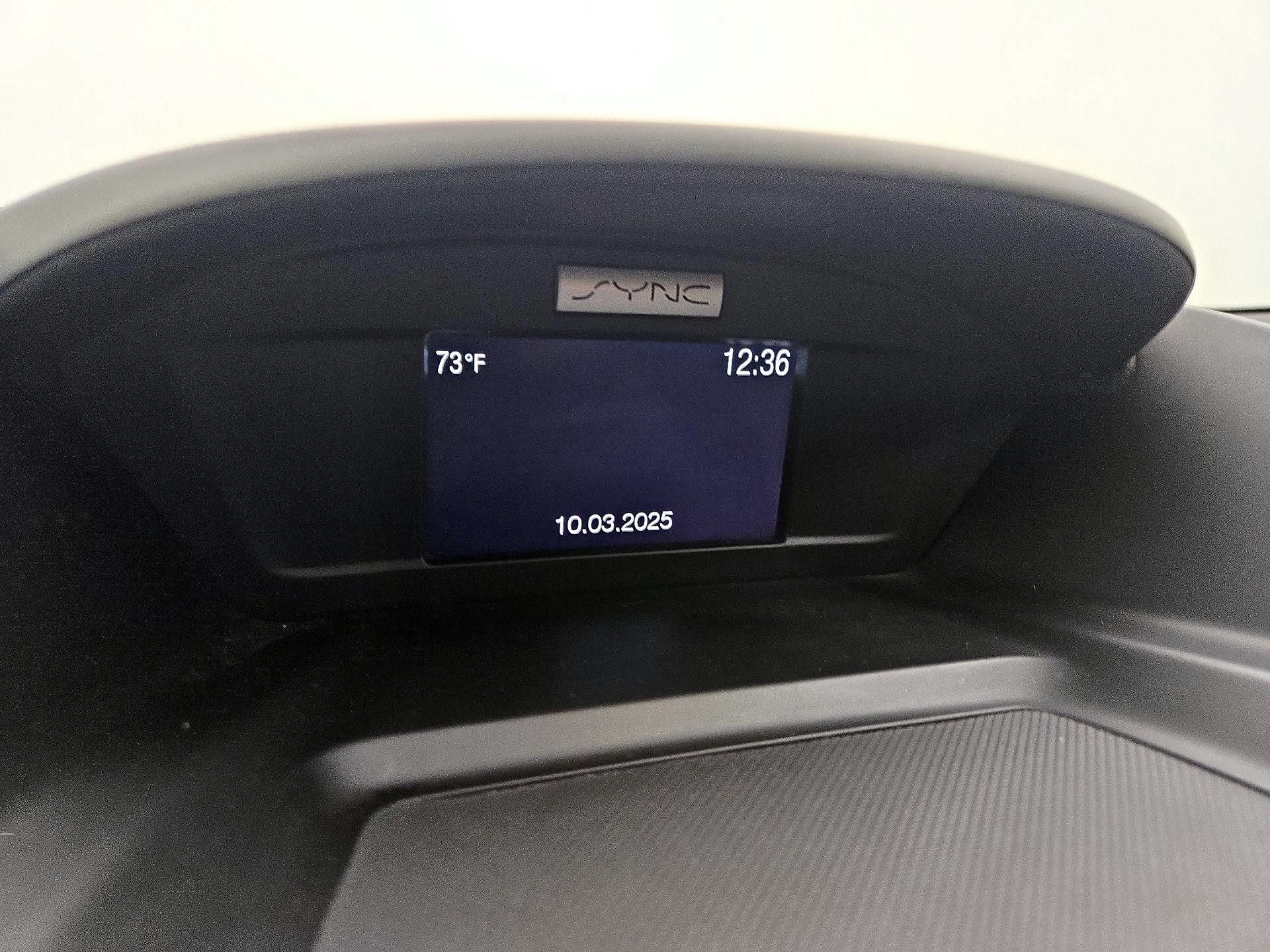 Thumbnail: 2015 Ford Escape - 15