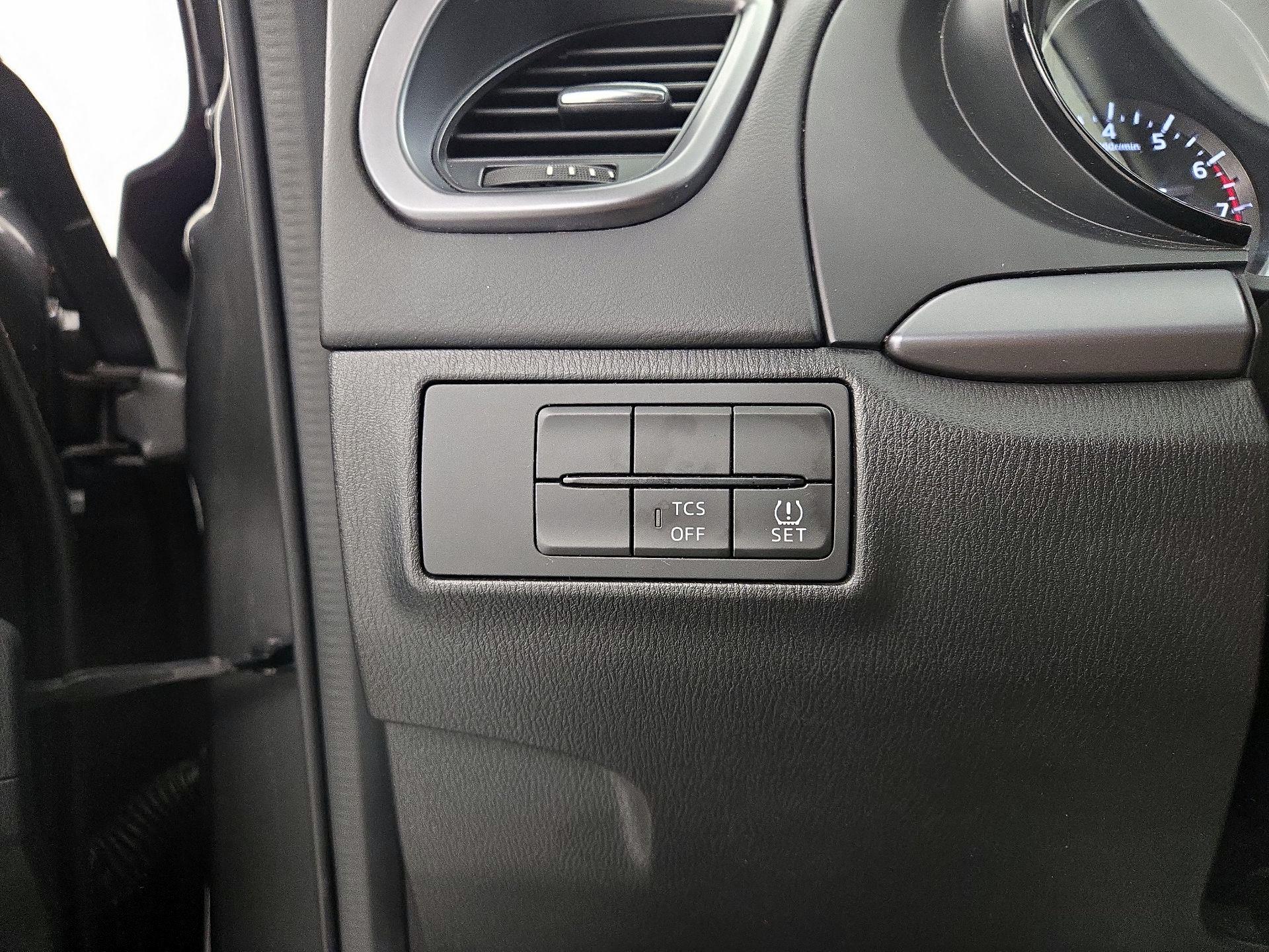 Thumbnail: 2016 Mazda CX-9 - 13