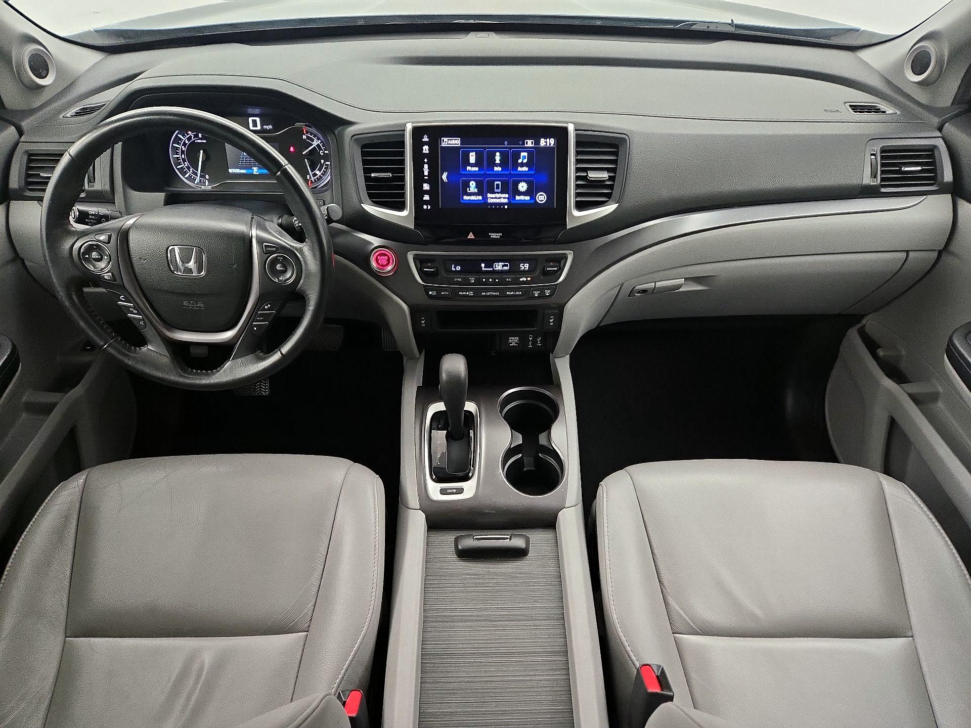 Thumbnail: 2017 Honda Pilot - 9