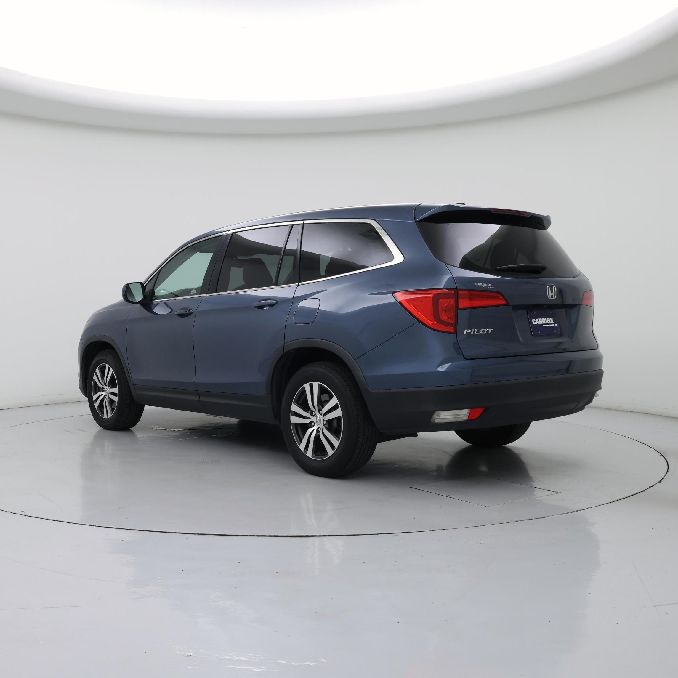 Thumbnail: 2017 Honda Pilot - 2