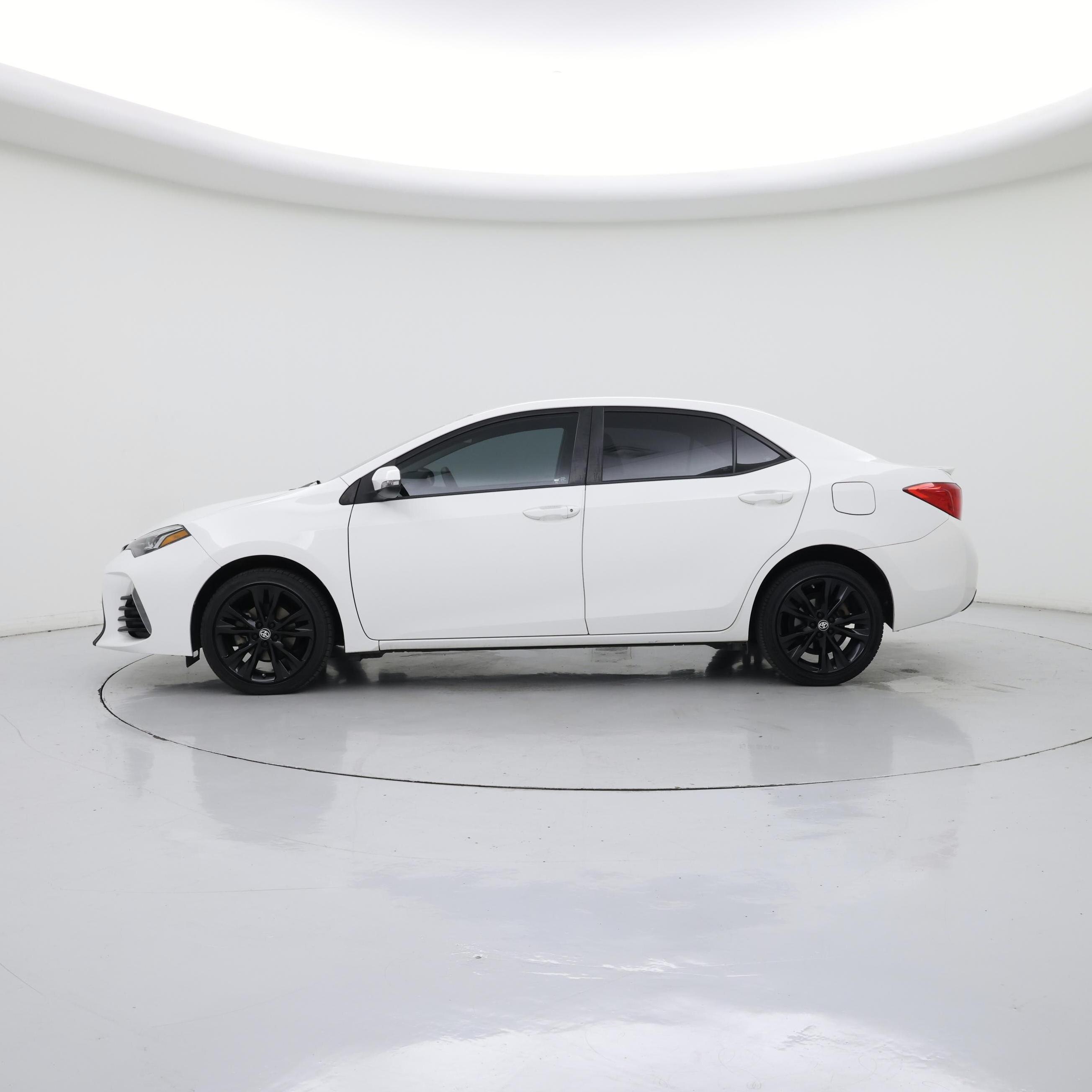 Thumbnail: 2017 Toyota Corolla - 3