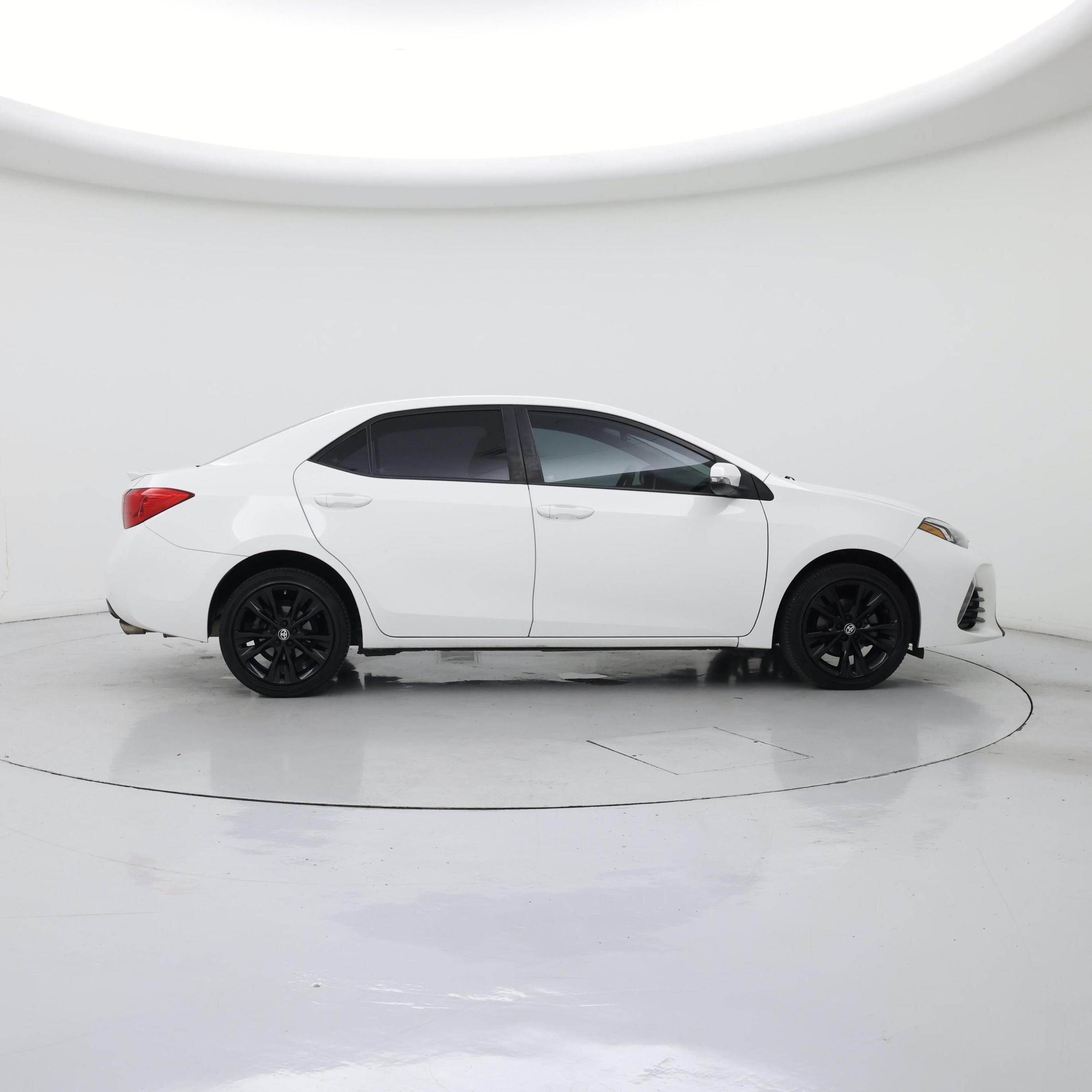 Thumbnail: 2017 Toyota Corolla - 7