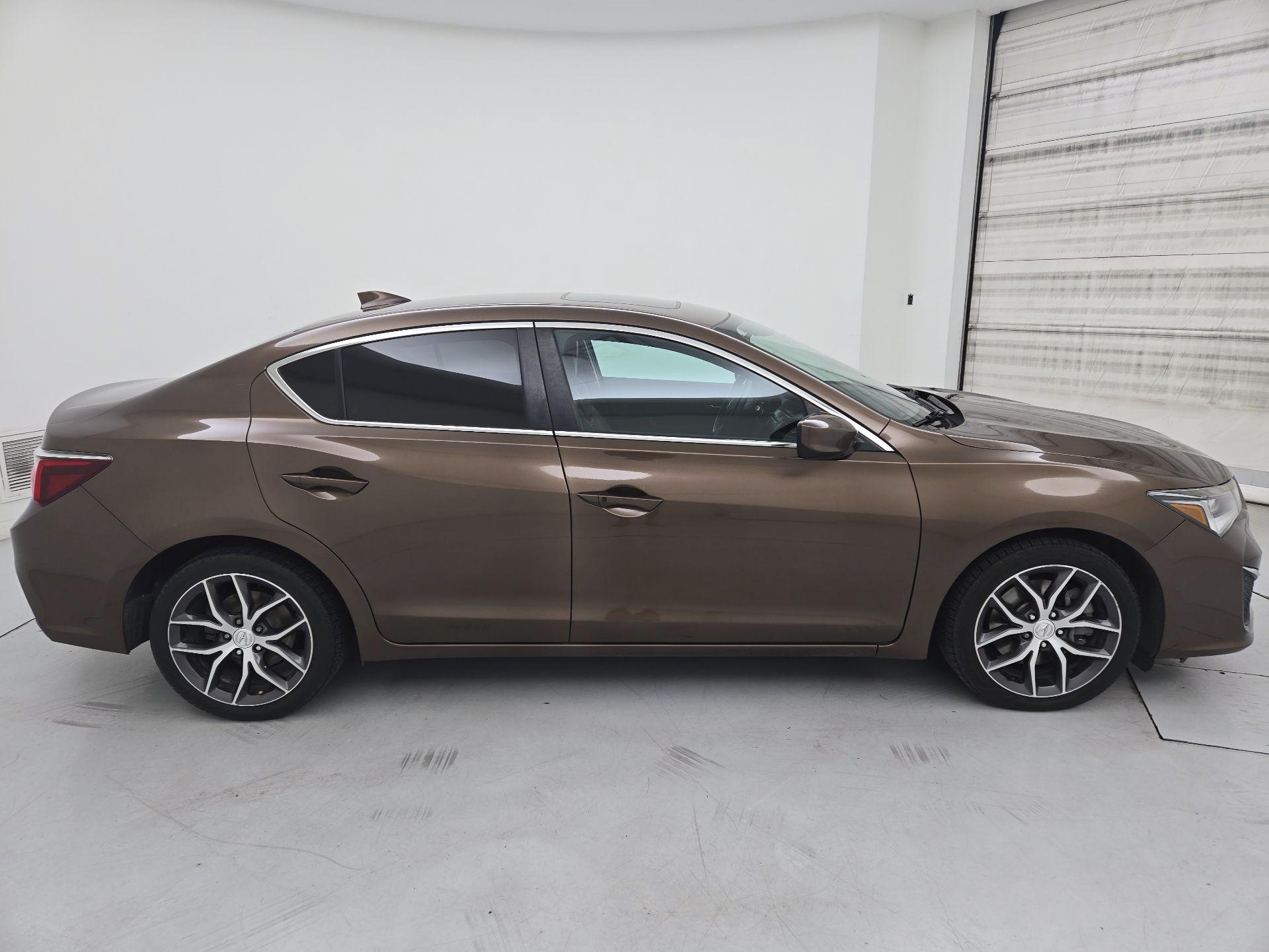 Thumbnail: 2019 Acura ILX - 4