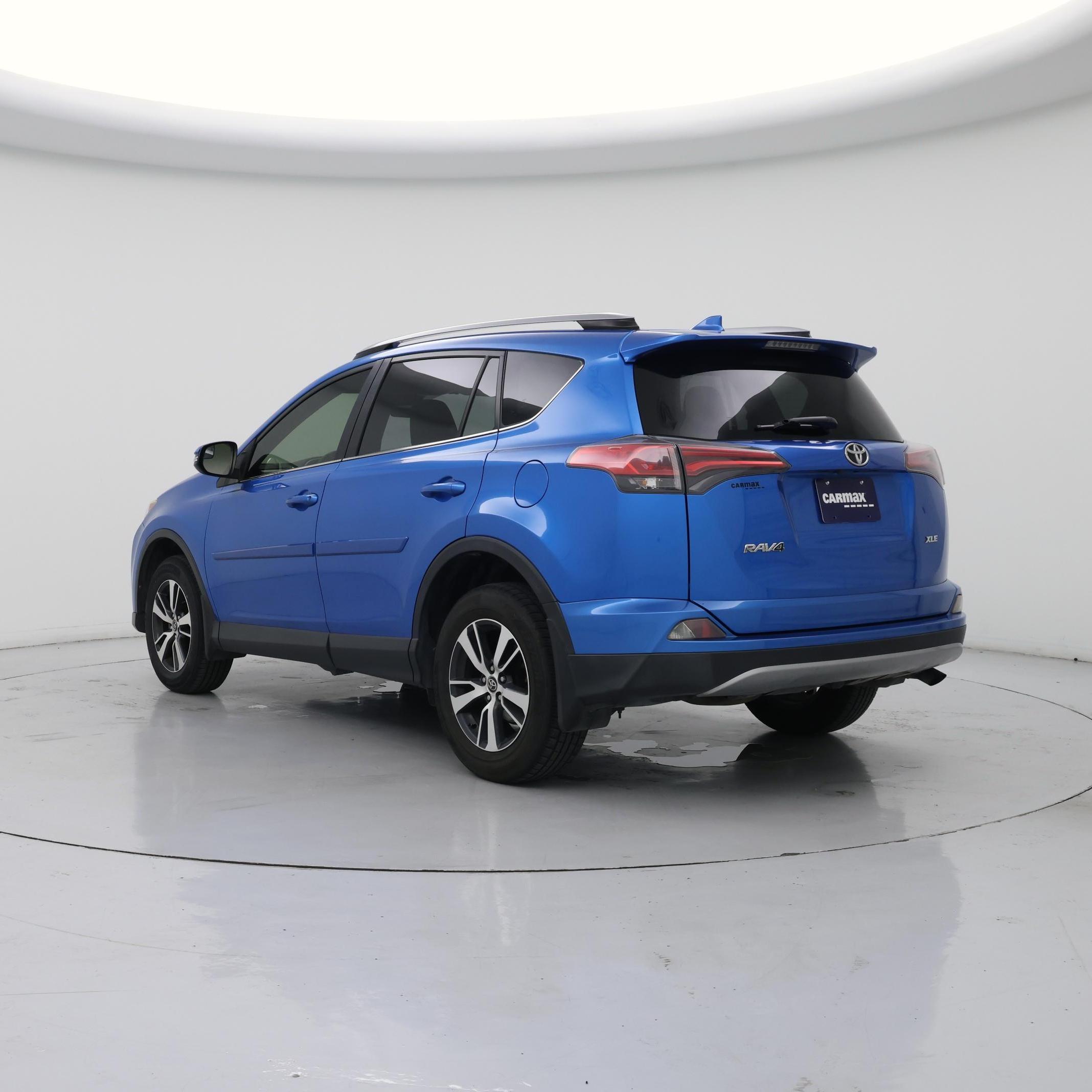 Thumbnail: 2017 Toyota RAV4 - 2