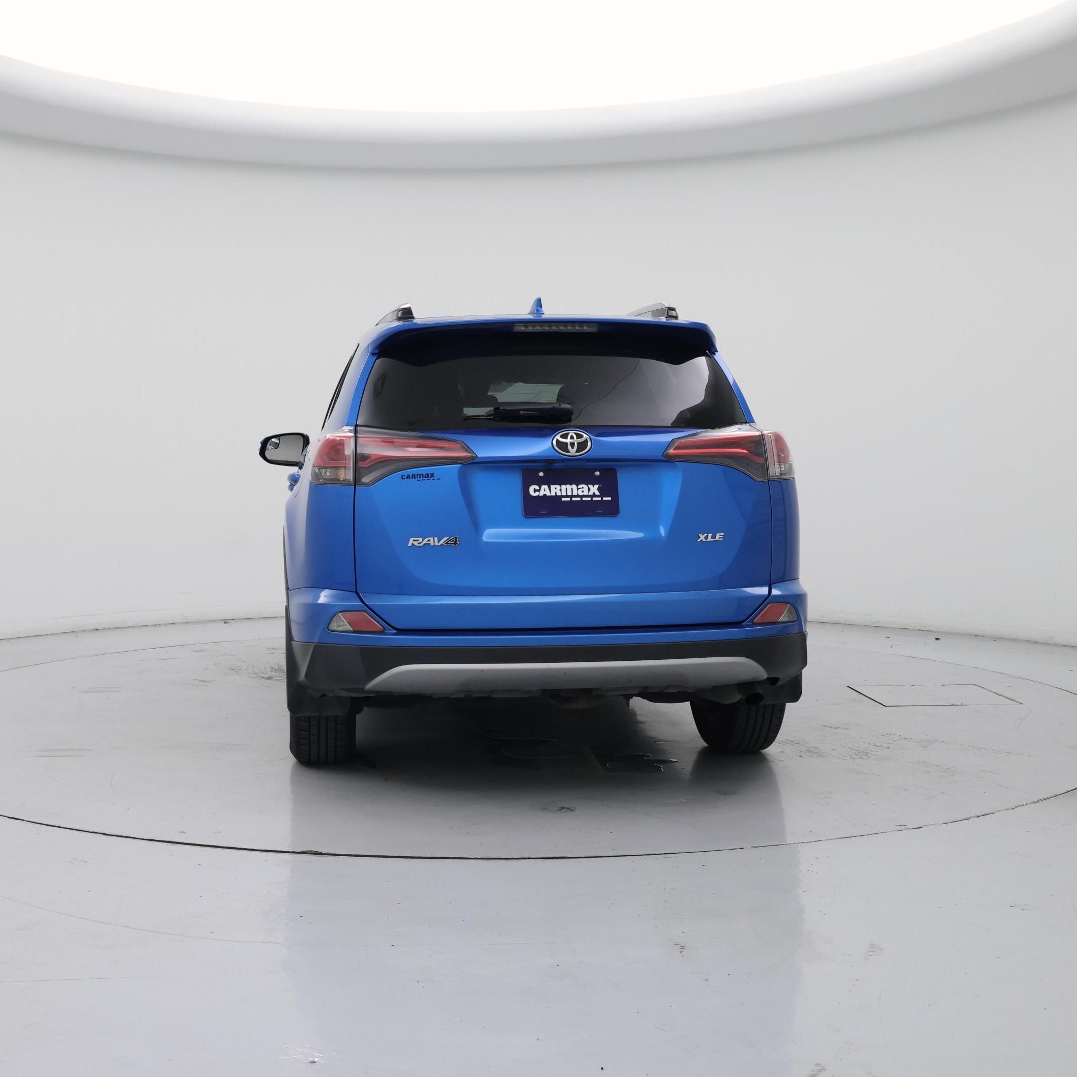 Thumbnail: 2017 Toyota RAV4 - 6