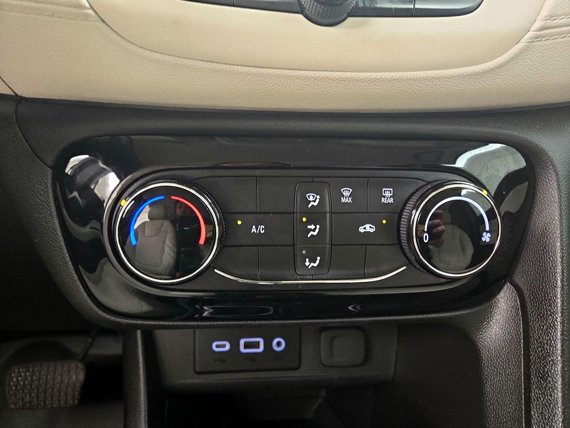 Thumbnail: 2020 Buick Encore GX - 16