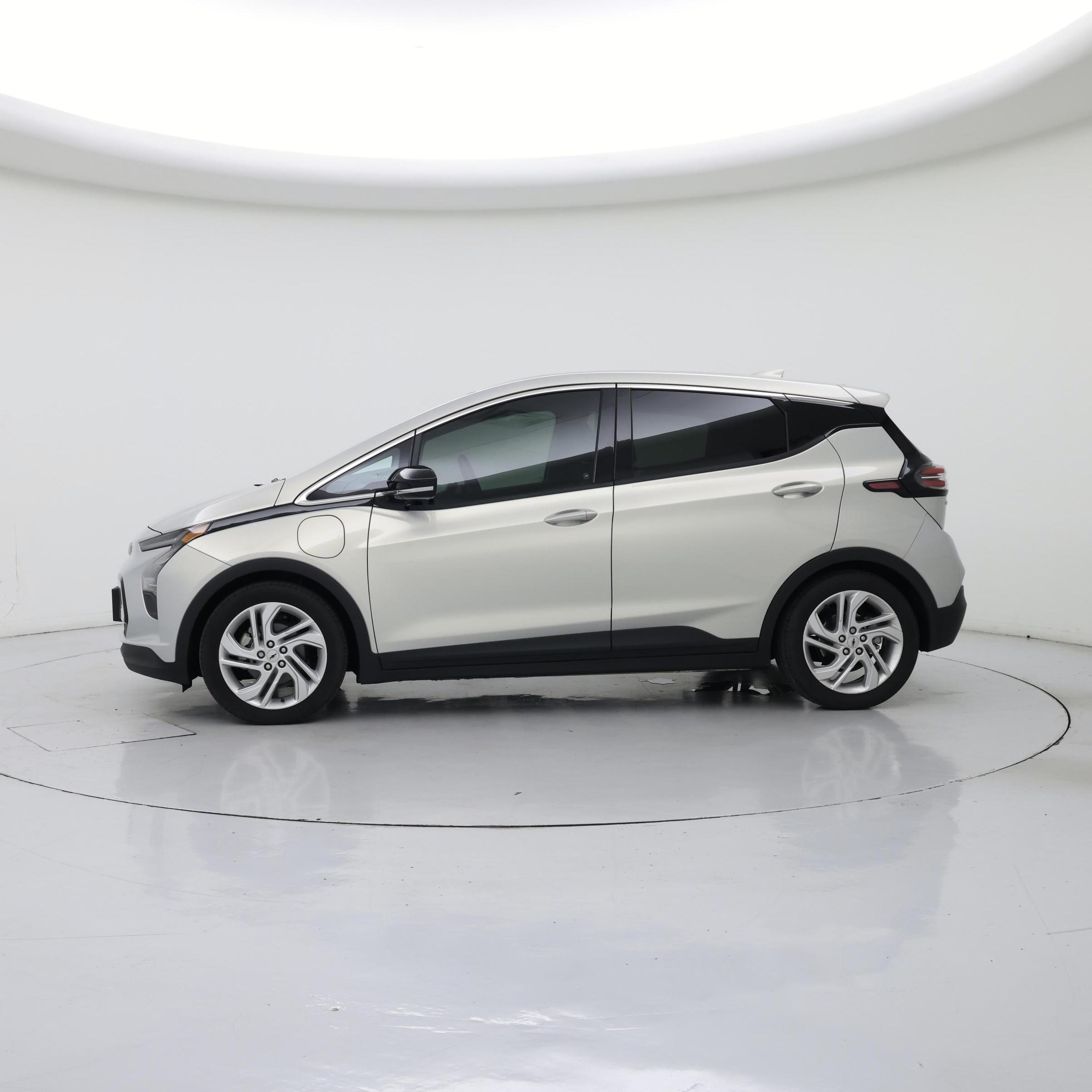 Thumbnail: 2023 Chevrolet Bolt EV - 3