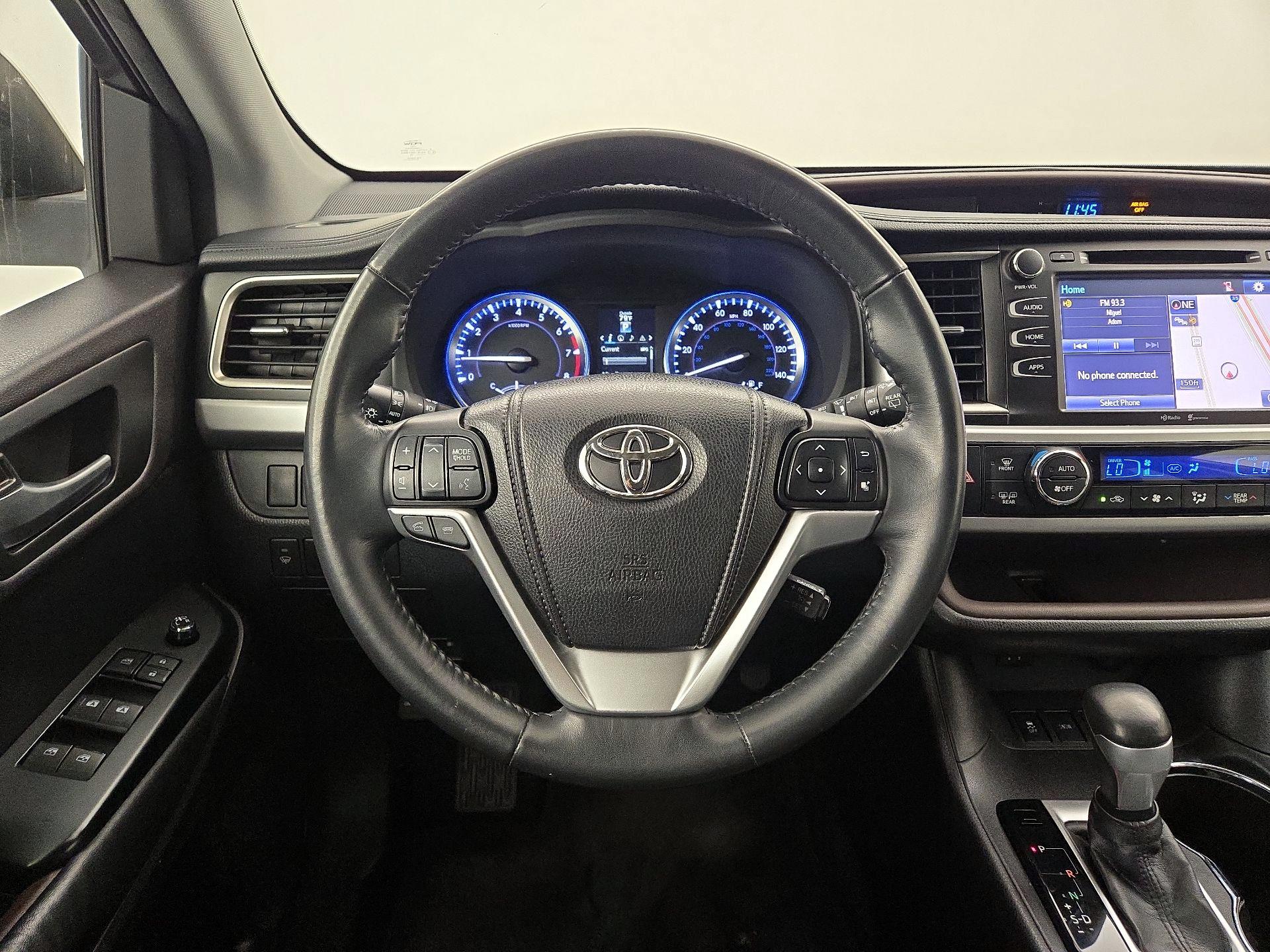 Thumbnail: 2015 Toyota Highlander - 10