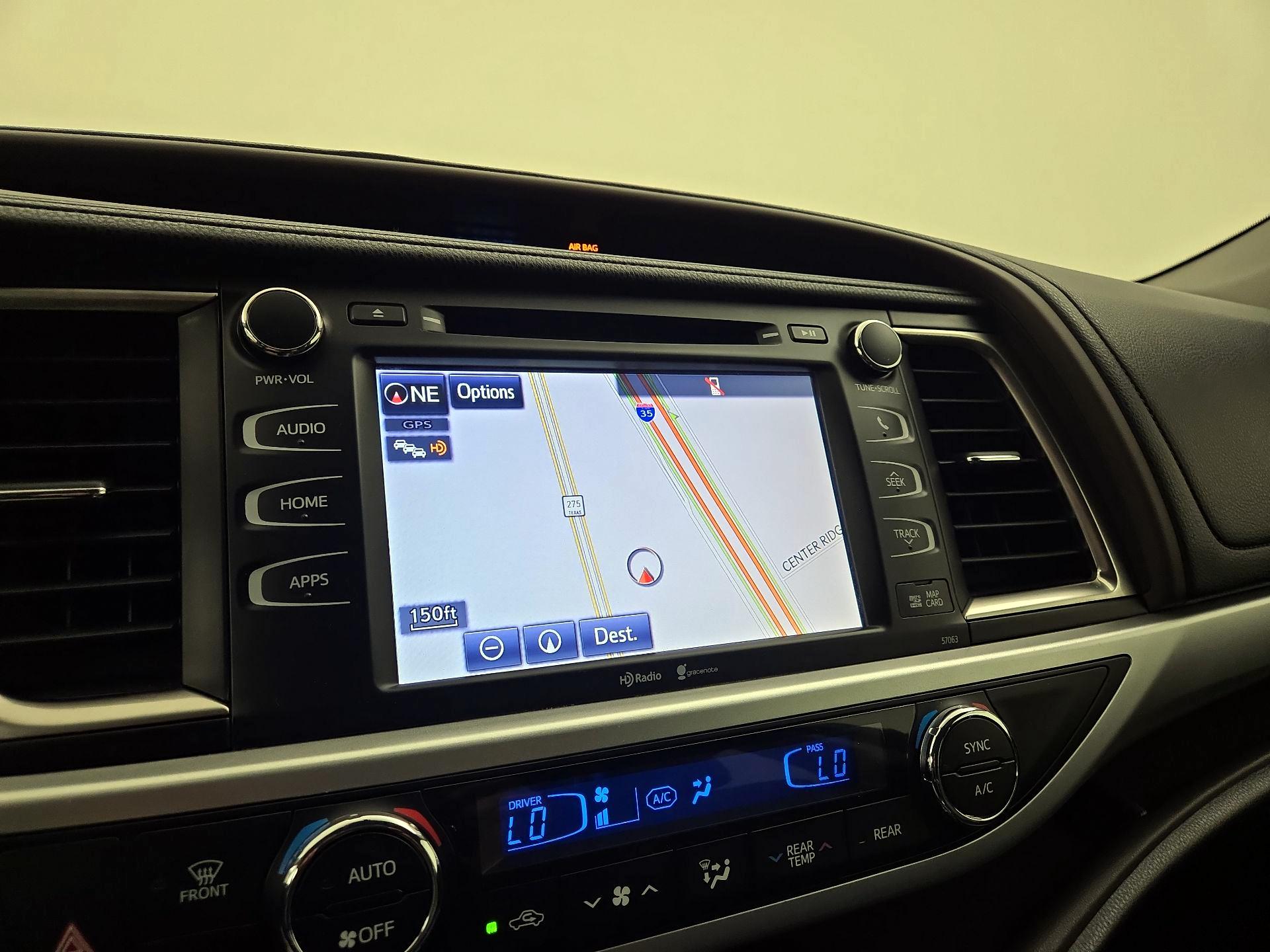 Thumbnail: 2015 Toyota Highlander - 14