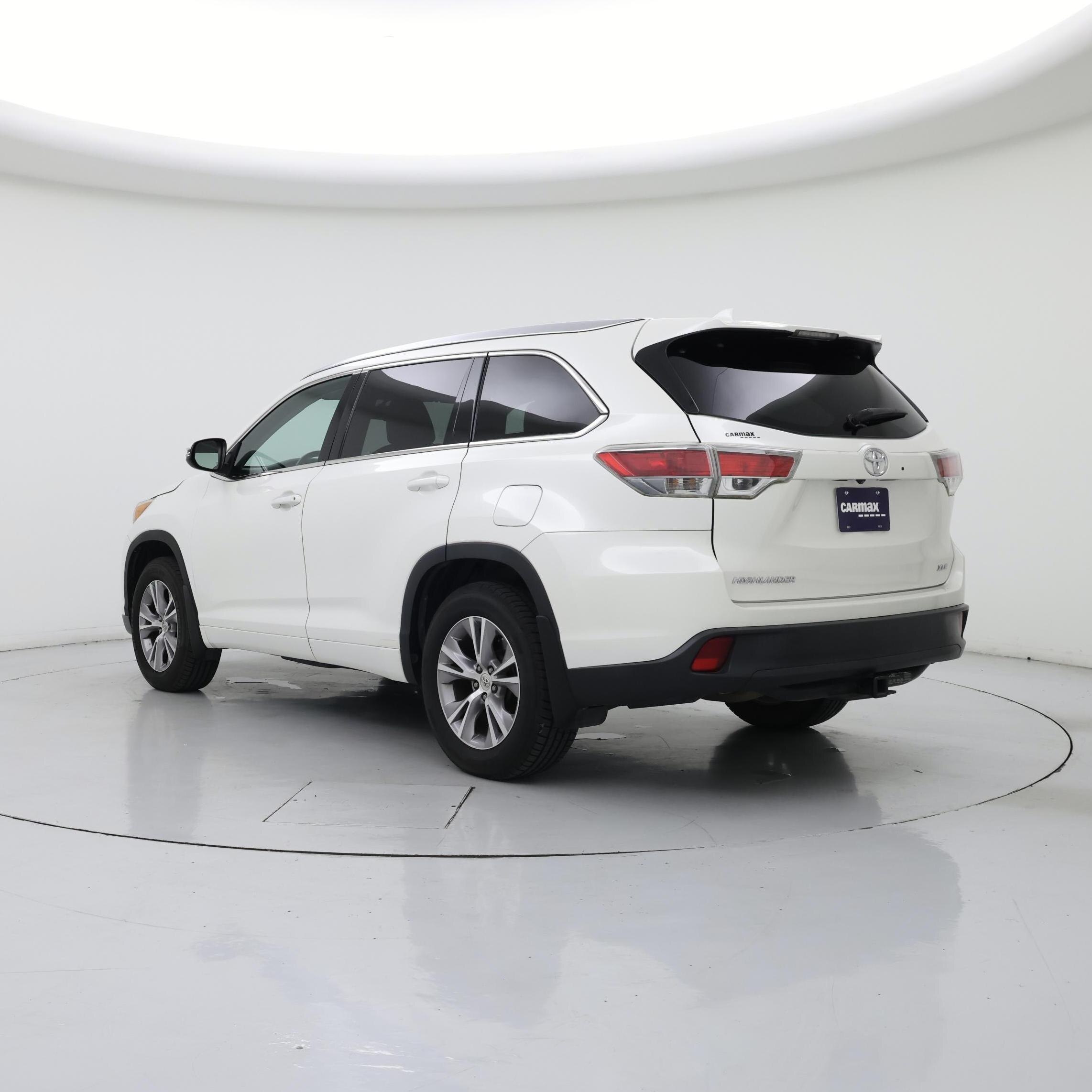 Thumbnail: 2015 Toyota Highlander - 2