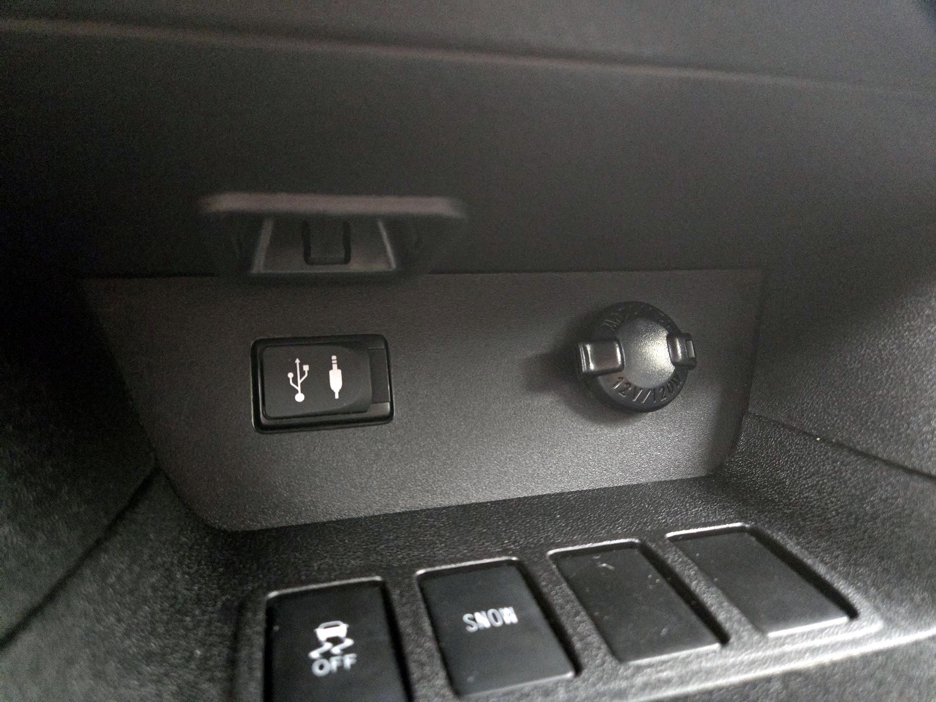 Thumbnail: 2015 Toyota Highlander - 19