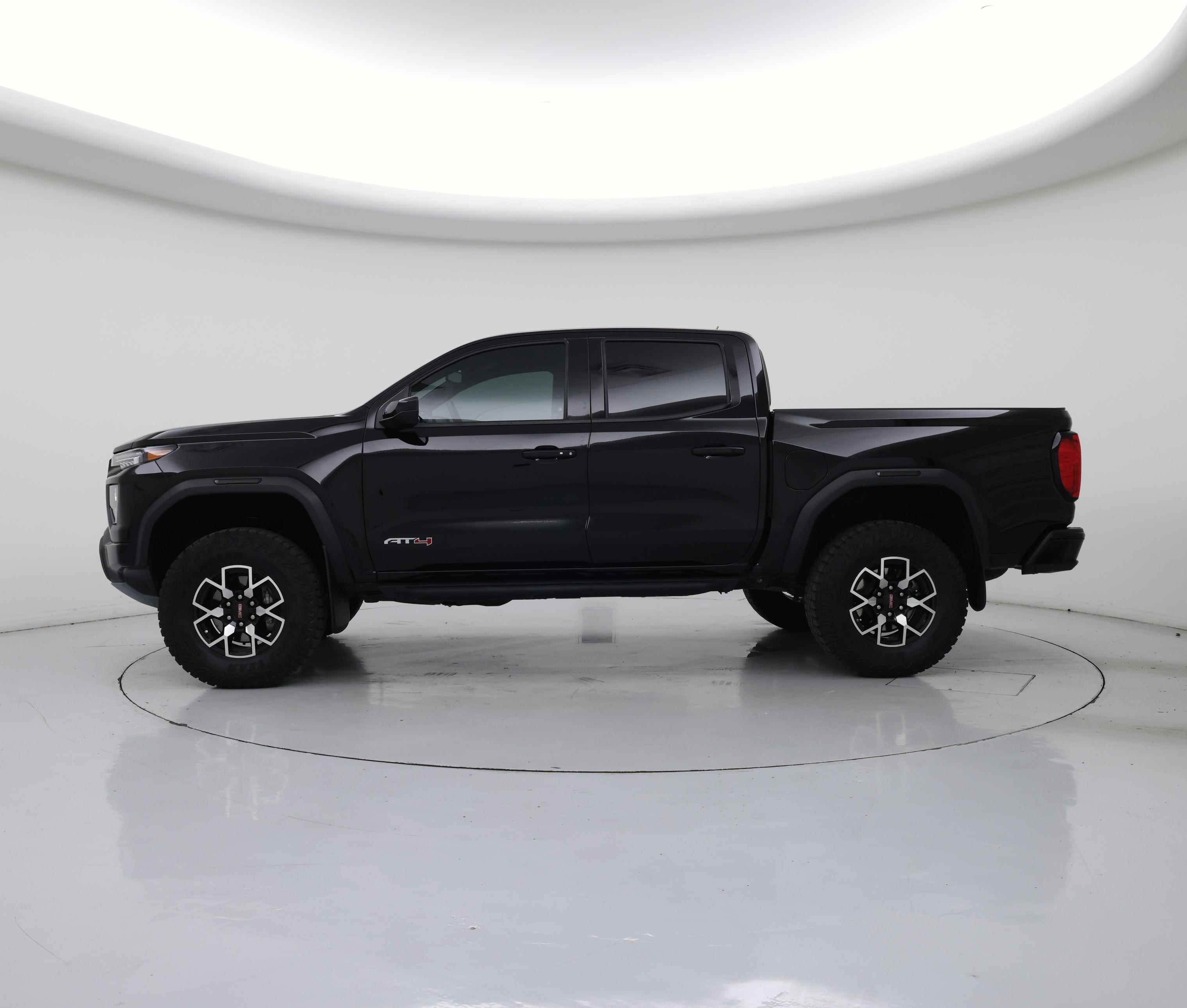 Thumbnail: 2024 GMC Canyon - 3