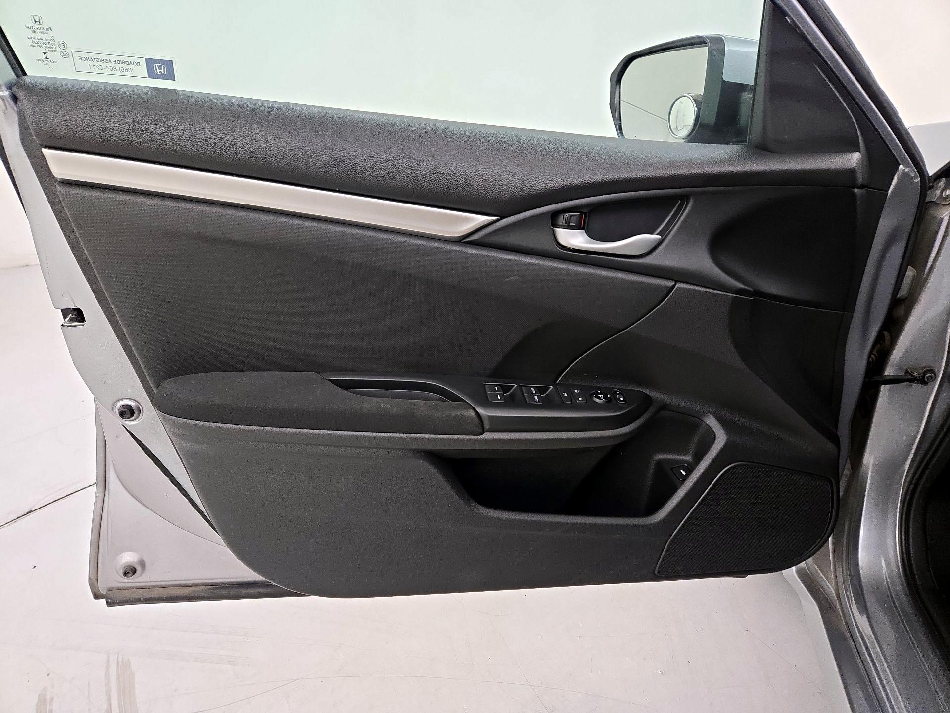Thumbnail: 2017 Honda Civic - 12