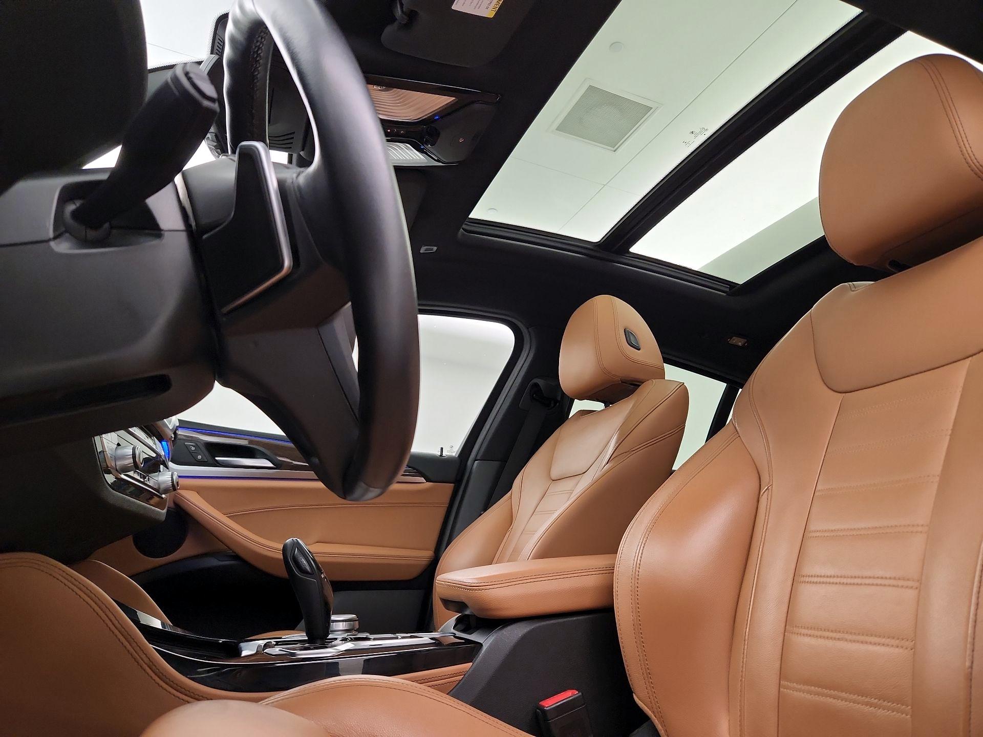 Thumbnail: 2021 BMW X4 - 20