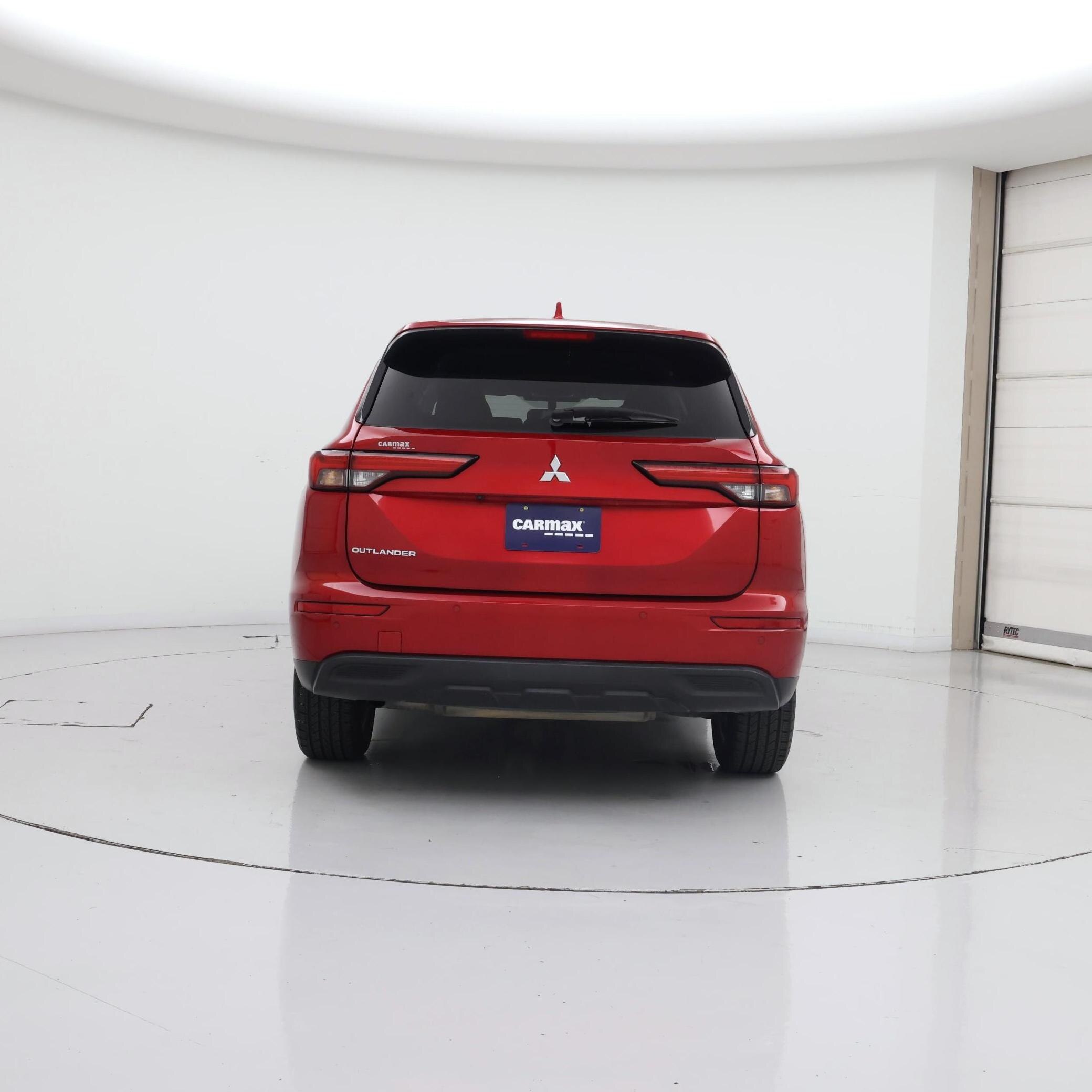 Thumbnail: 2023 Mitsubishi Outlander - 6