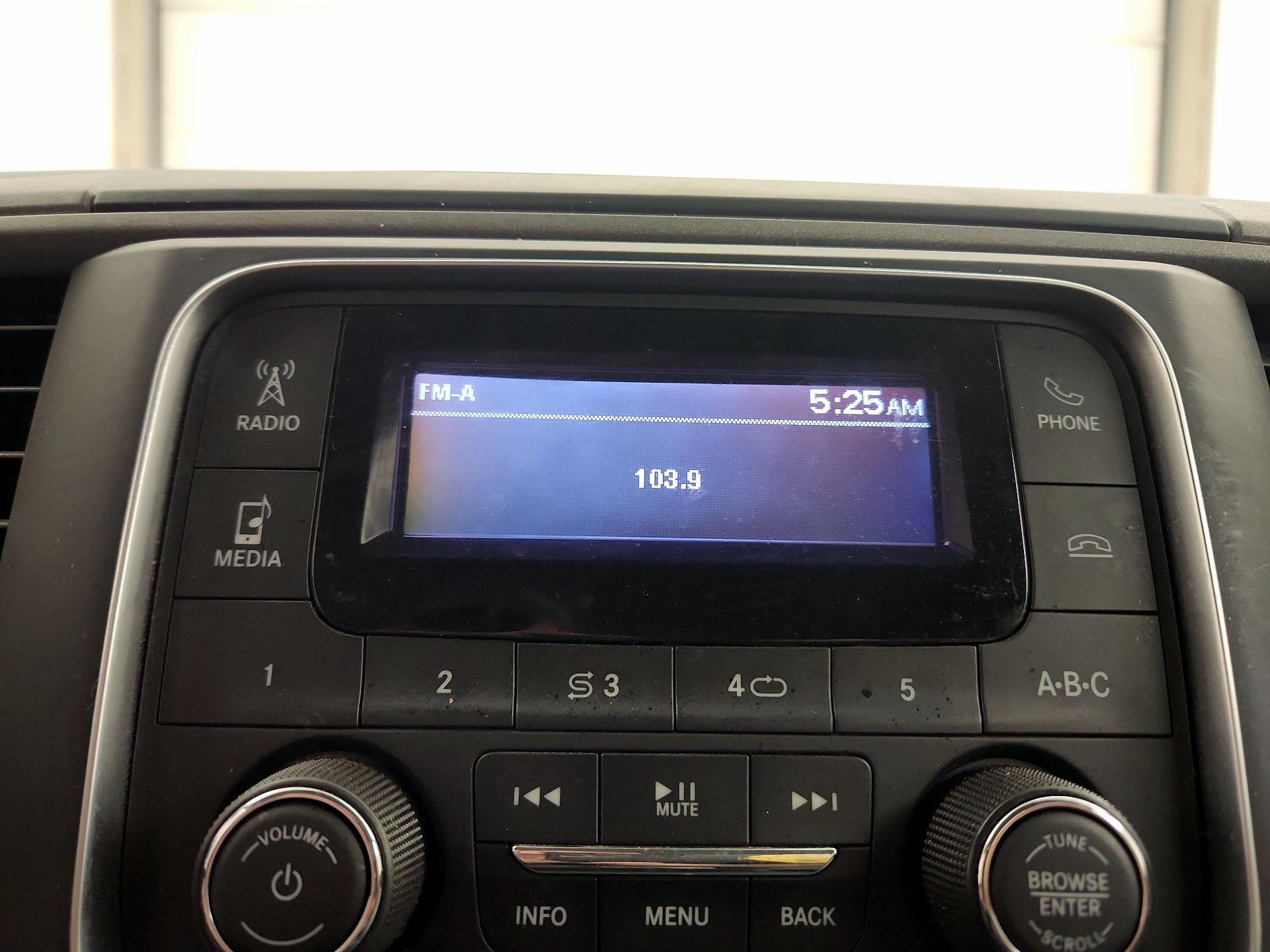 Thumbnail: 2020 RAM 1500 Classic - 15