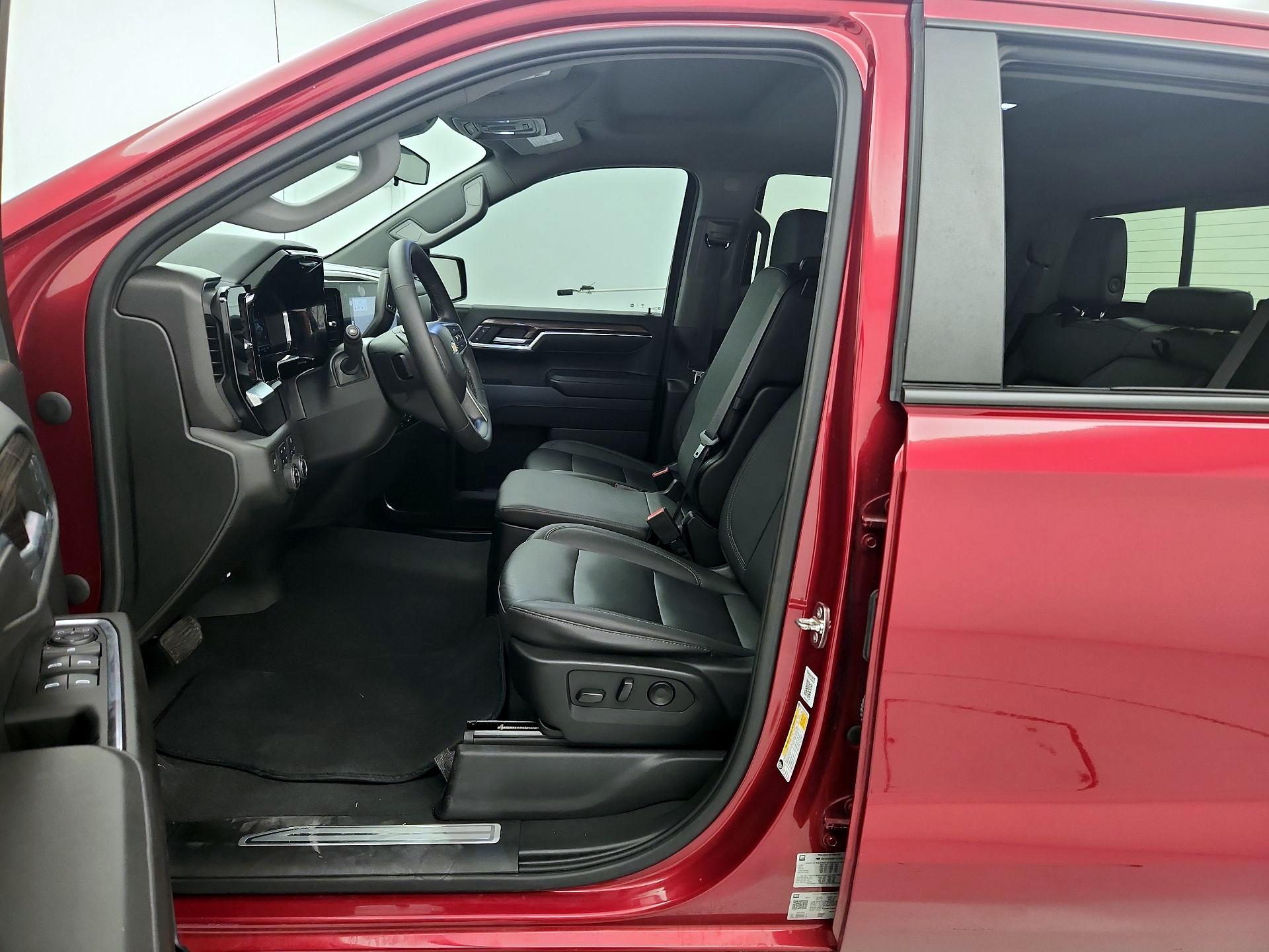 Thumbnail: 2023 Chevrolet Silverado 1500 - 11