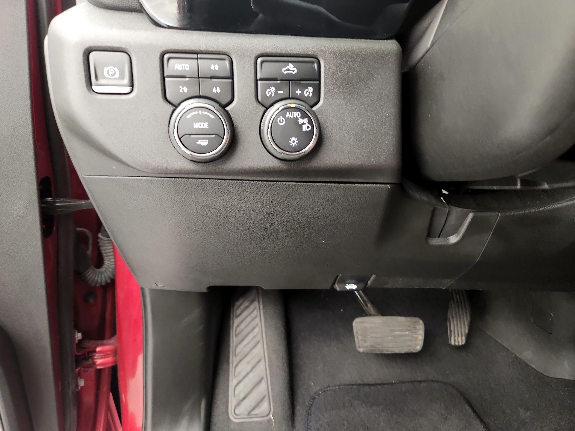 Thumbnail: 2023 Chevrolet Silverado 1500 - 13
