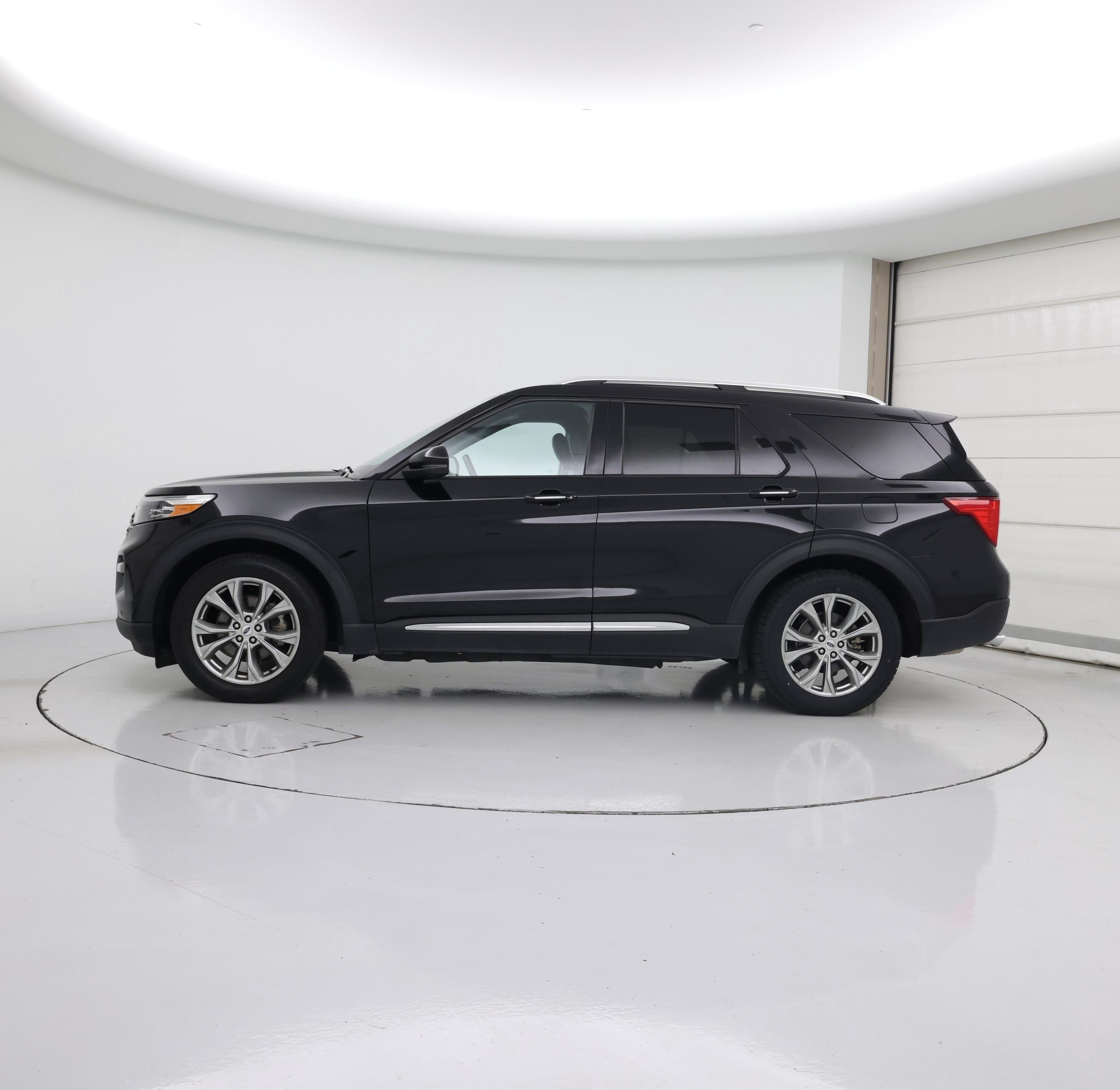Thumbnail: 2023 Ford Explorer - 3
