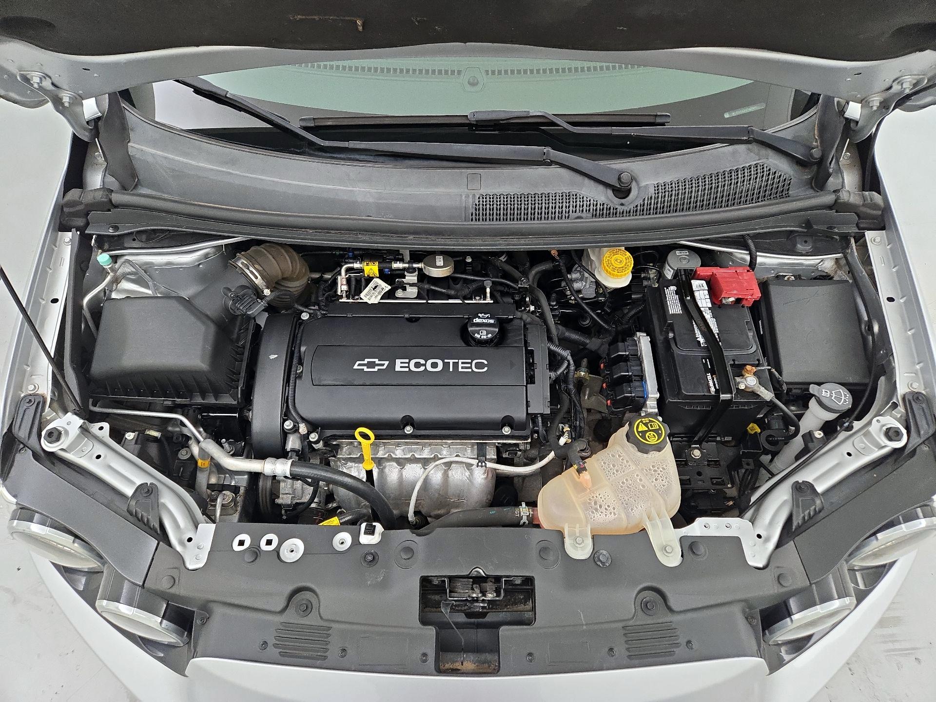 Thumbnail: 2015 Chevrolet Sonic - 20