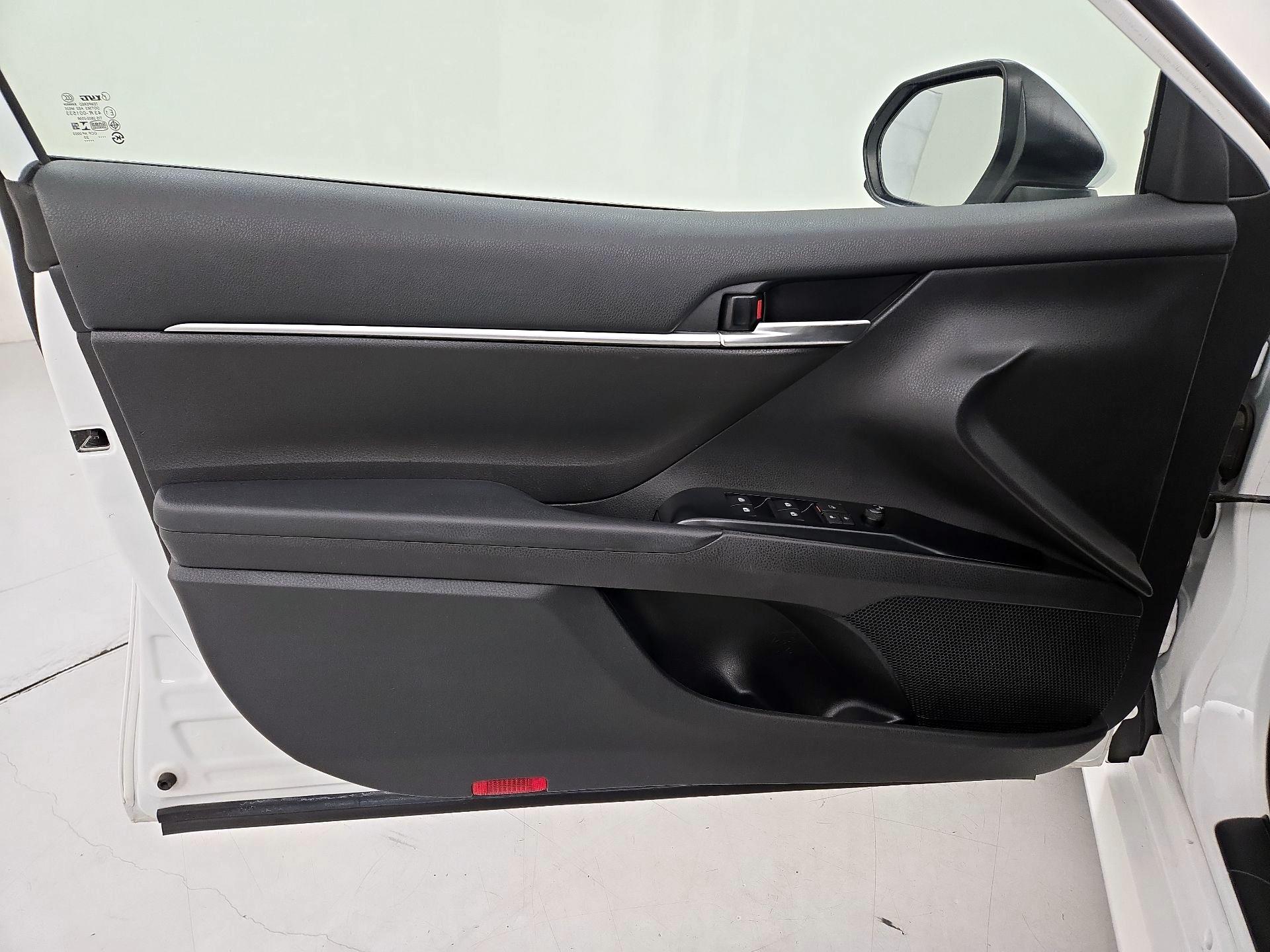 Thumbnail: 2020 Toyota Camry - 12