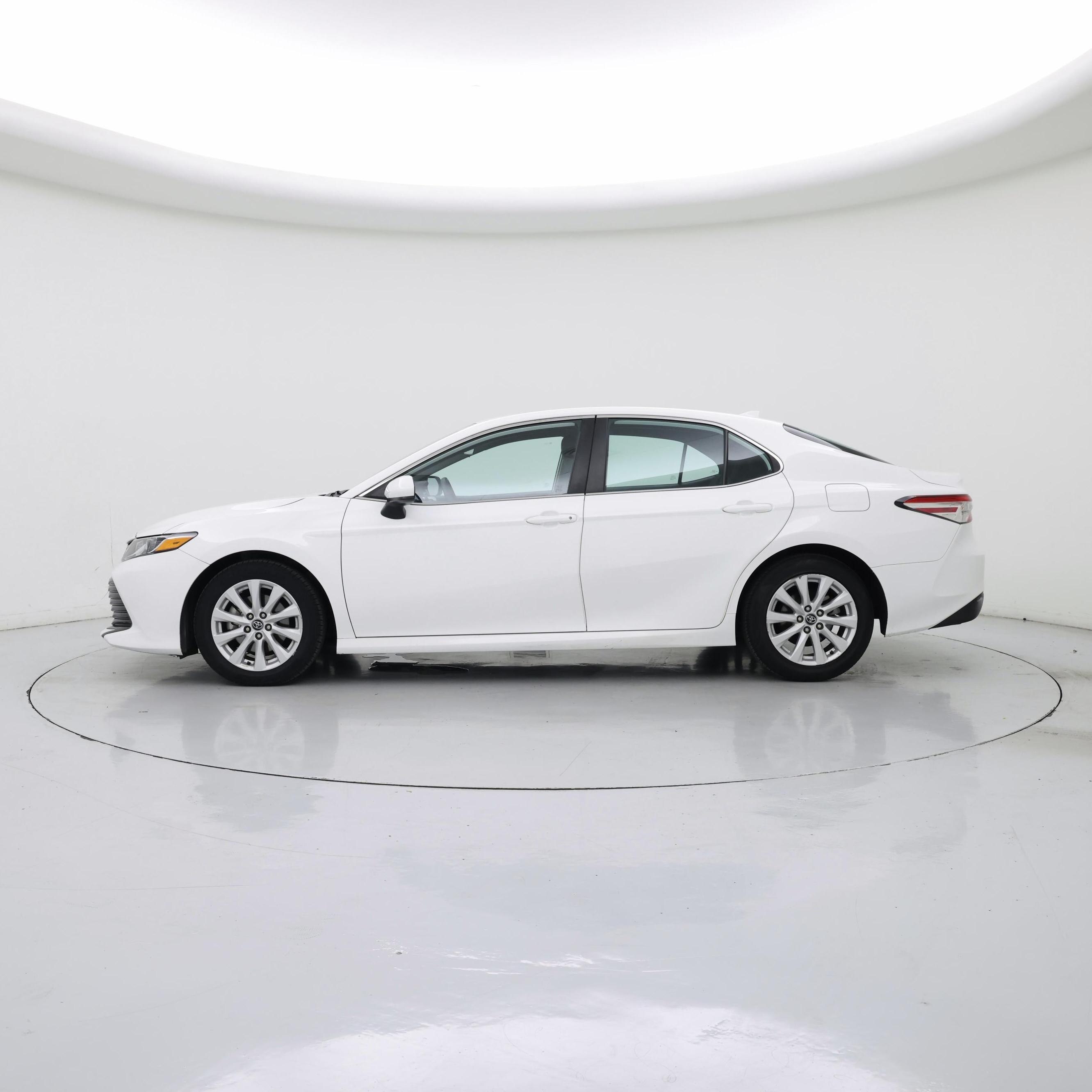Thumbnail: 2020 Toyota Camry - 3