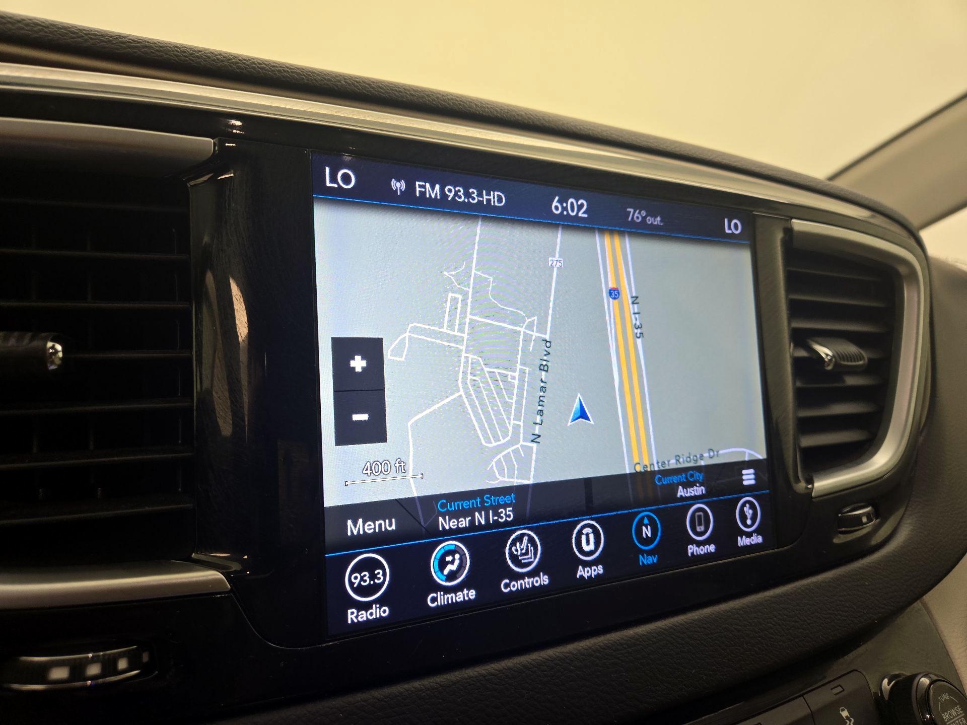 Thumbnail: 2018 Chrysler Pacifica - 12