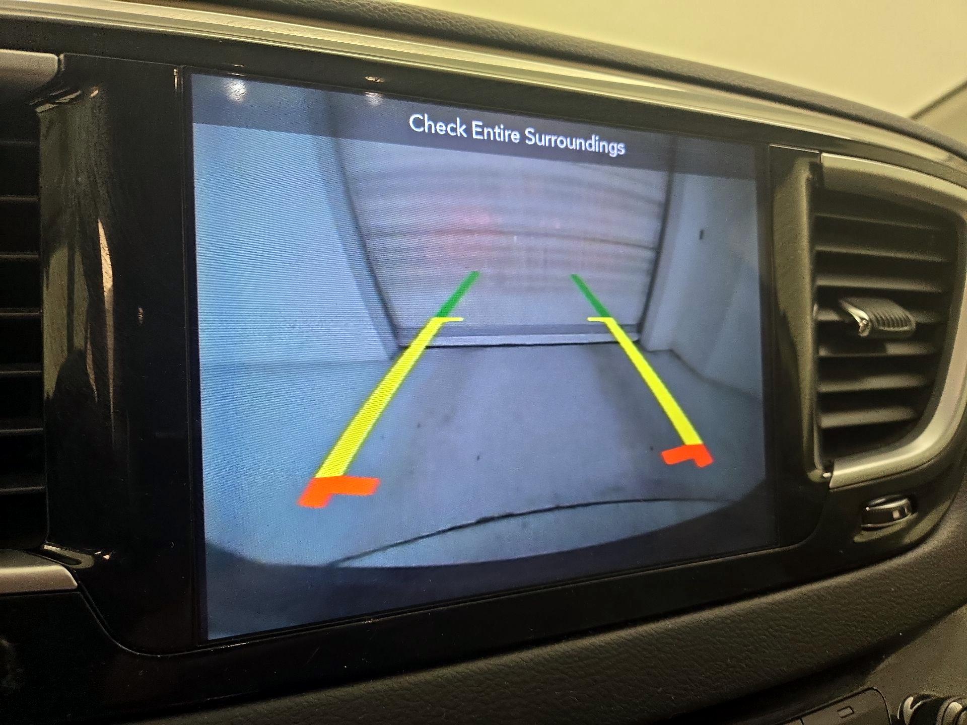 Thumbnail: 2018 Chrysler Pacifica - 13