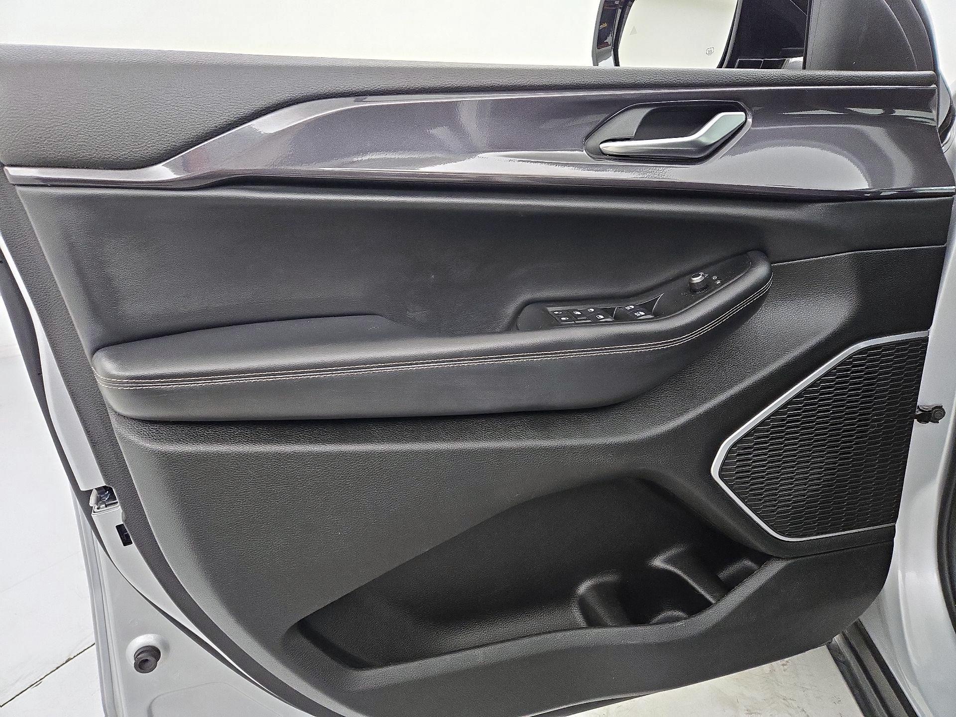 Thumbnail: 2021 Jeep Grand Cherokee L - 12