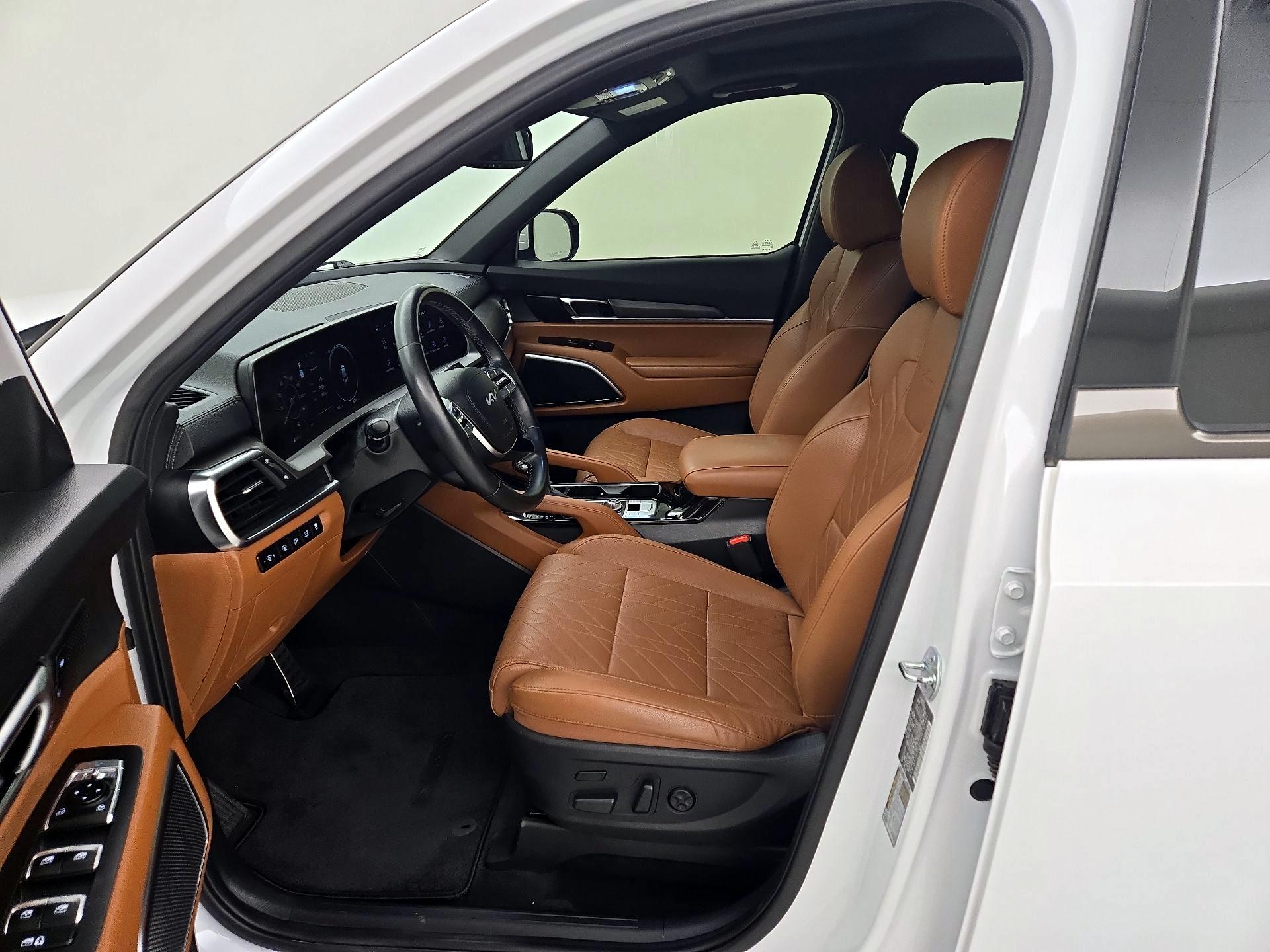 Thumbnail: 2023 Kia Telluride - 11